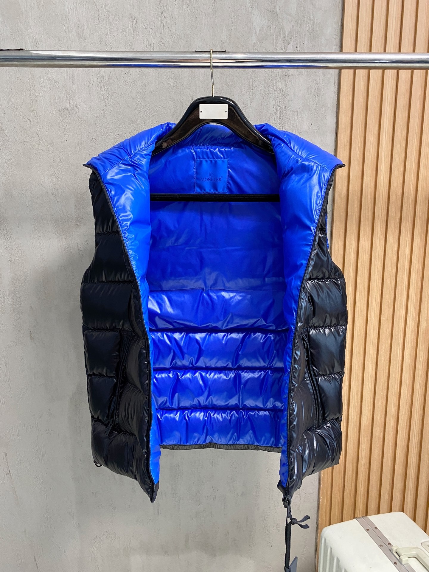 Moncler Down Vest White Duck Down Black Striped M-l-xl