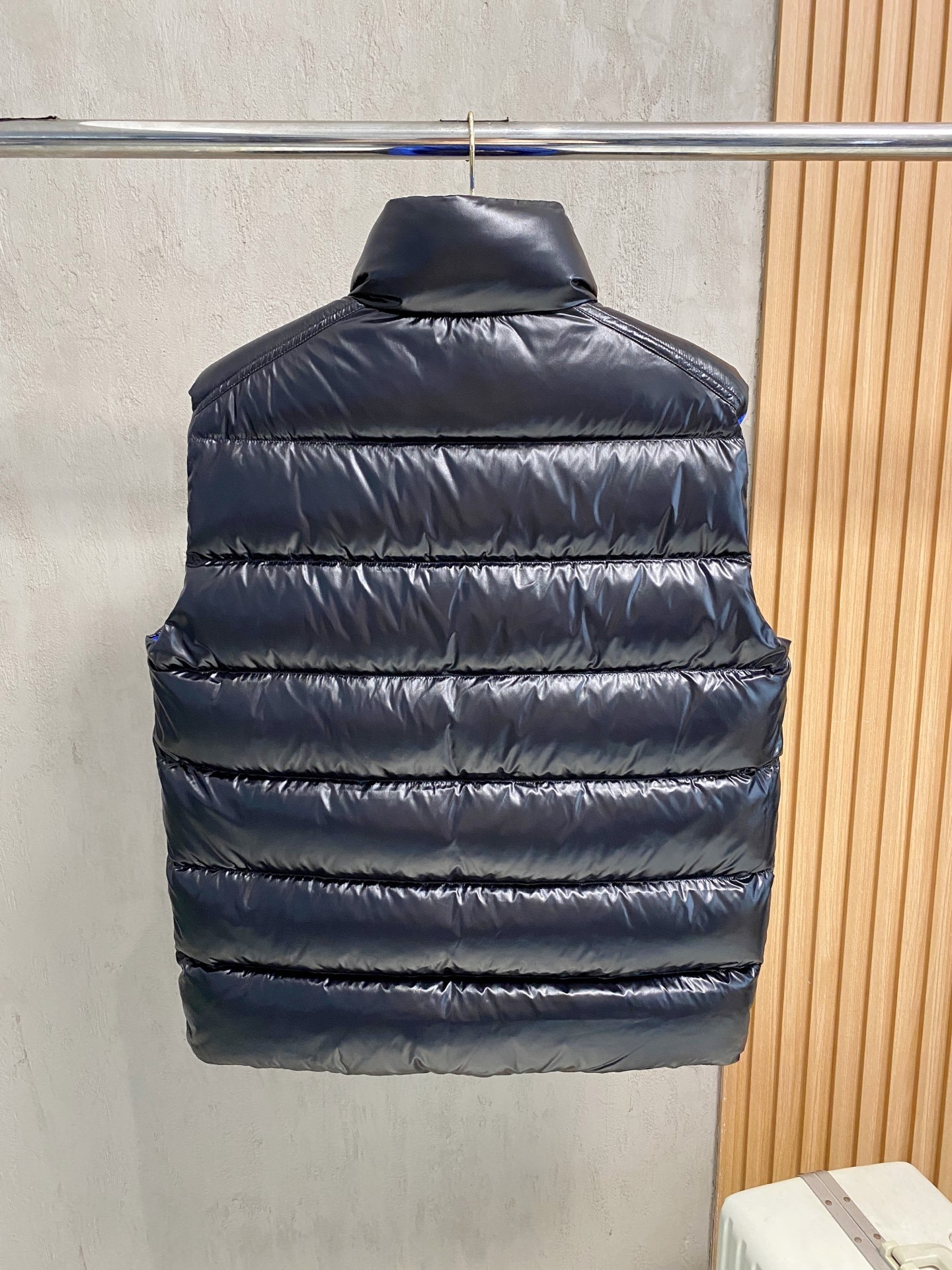 Moncler Down Vest White Duck Down Black Striped M-l-xl