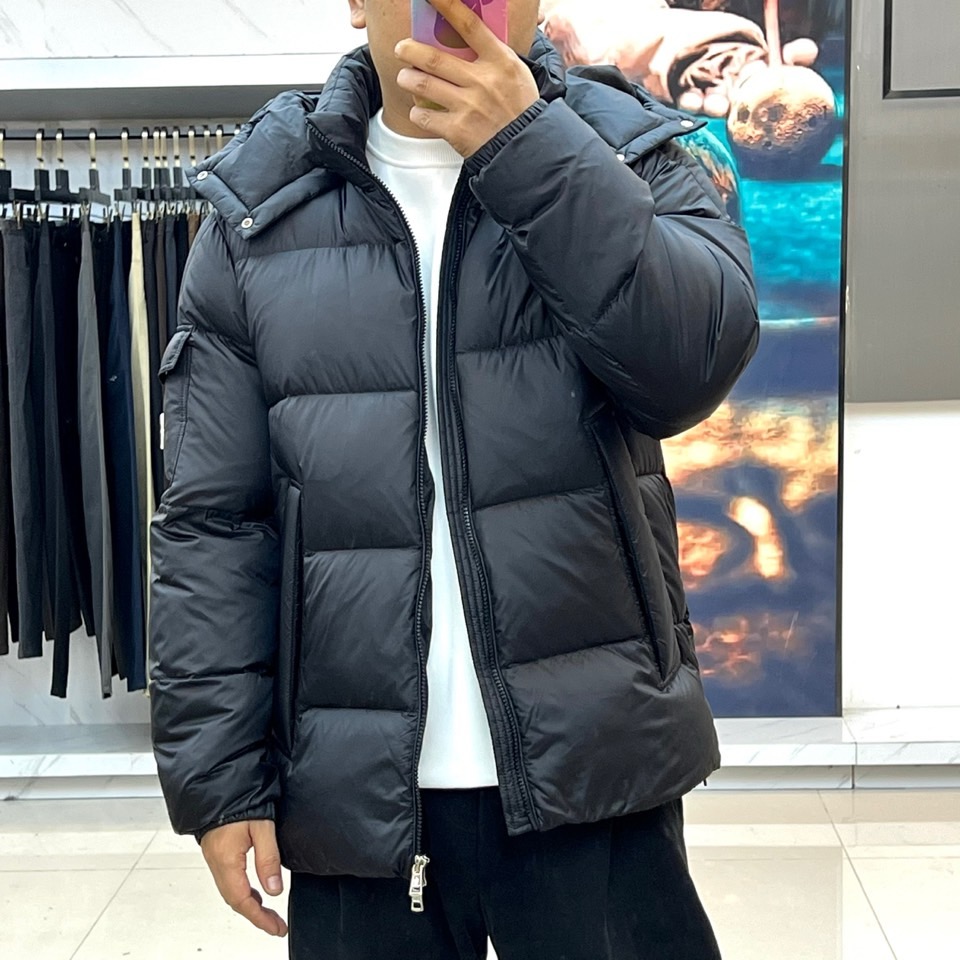 Moncler Down Jacket Goose Down Gray Hooded M-l