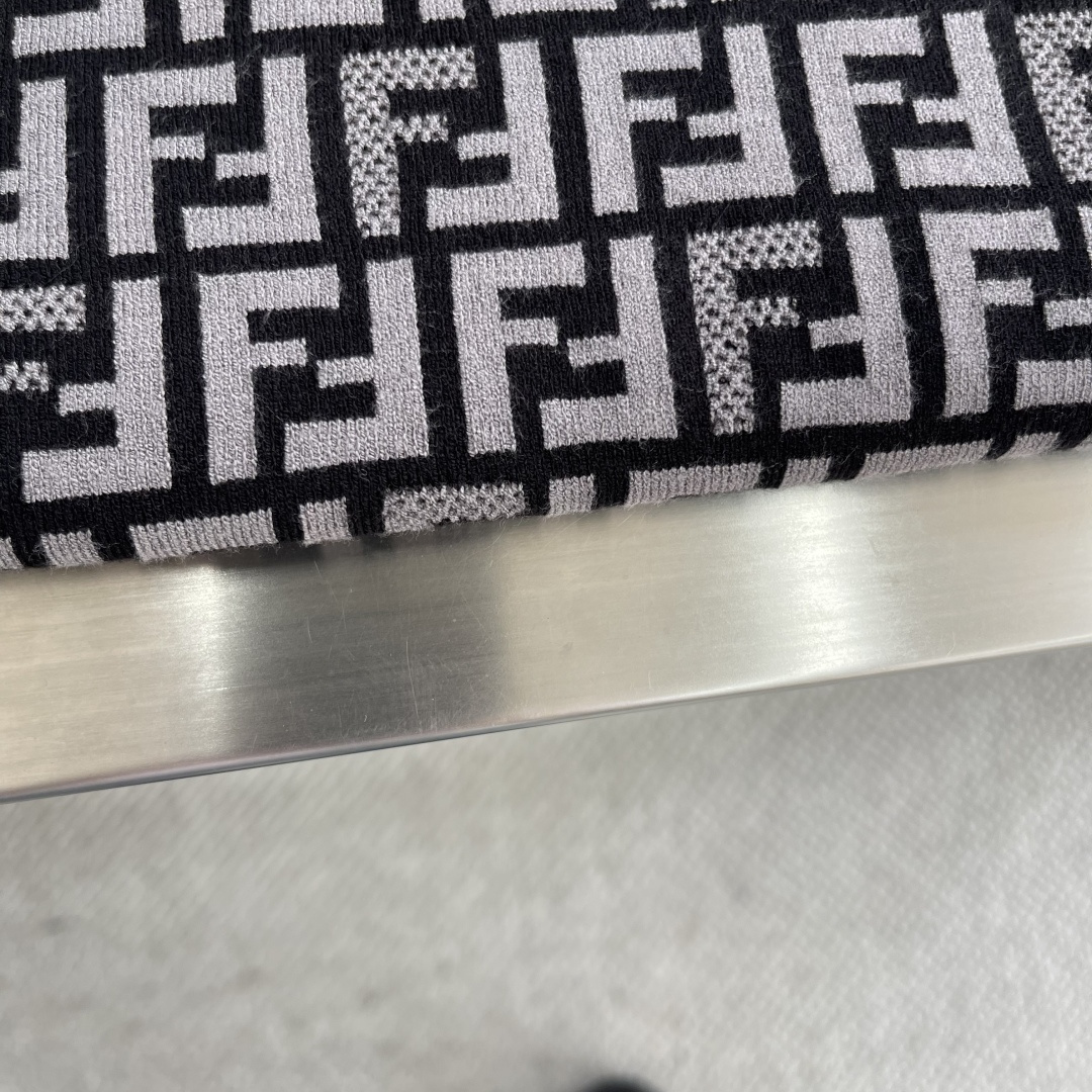 Fendi Basic Clothing Knitted Black