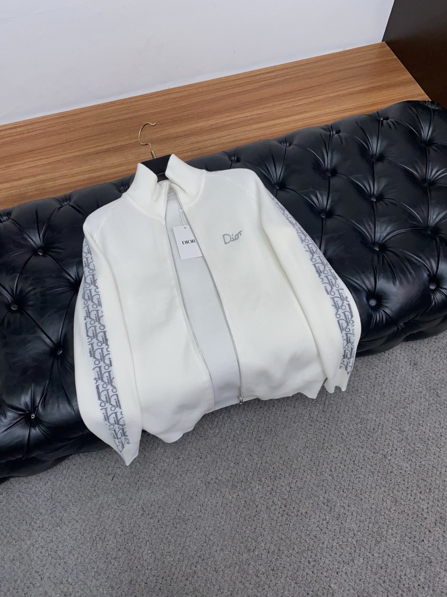 Dior Male Basic Clothing Knitted