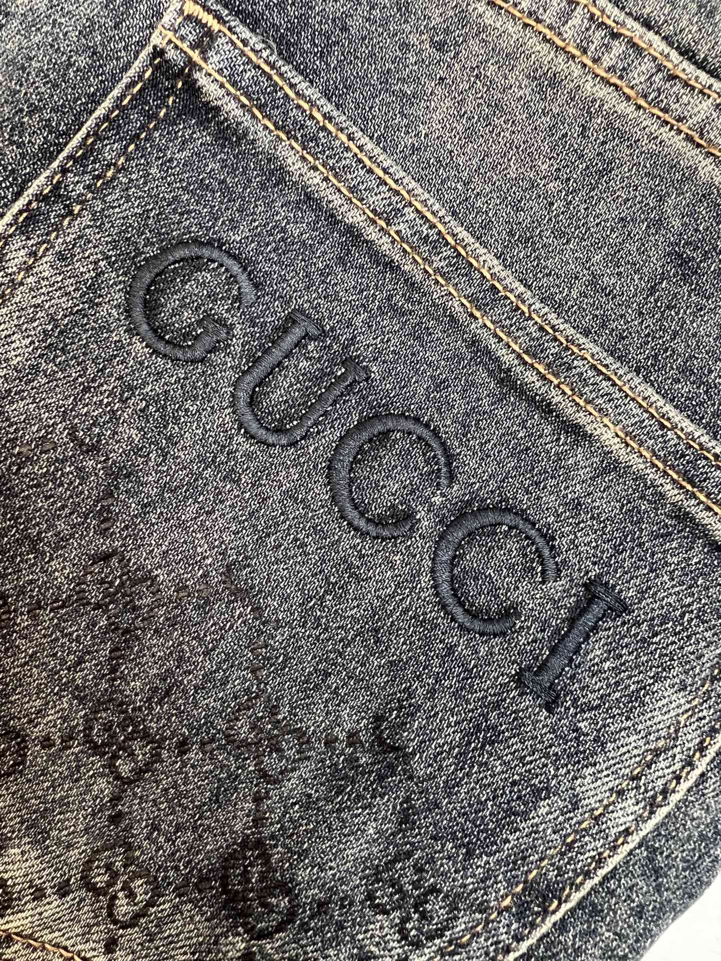 Gucci Jeans 175140-32