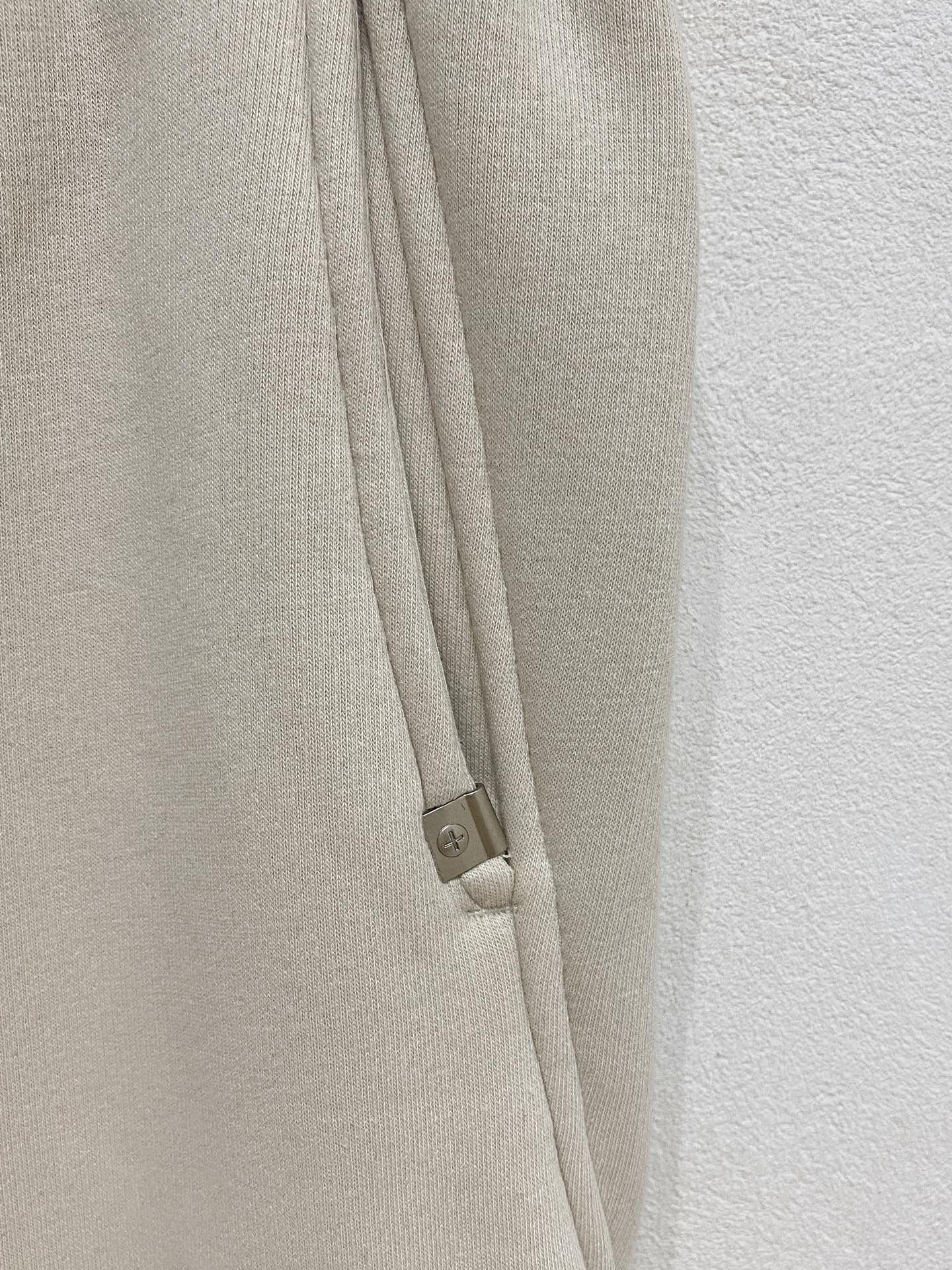 Louis Vuitton Basic Clothing S-m-l-xl