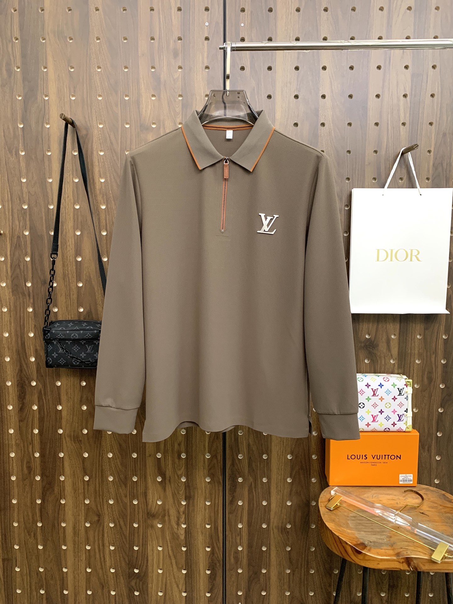 Louis Vuitton Basic Clothing S-m-l-xl