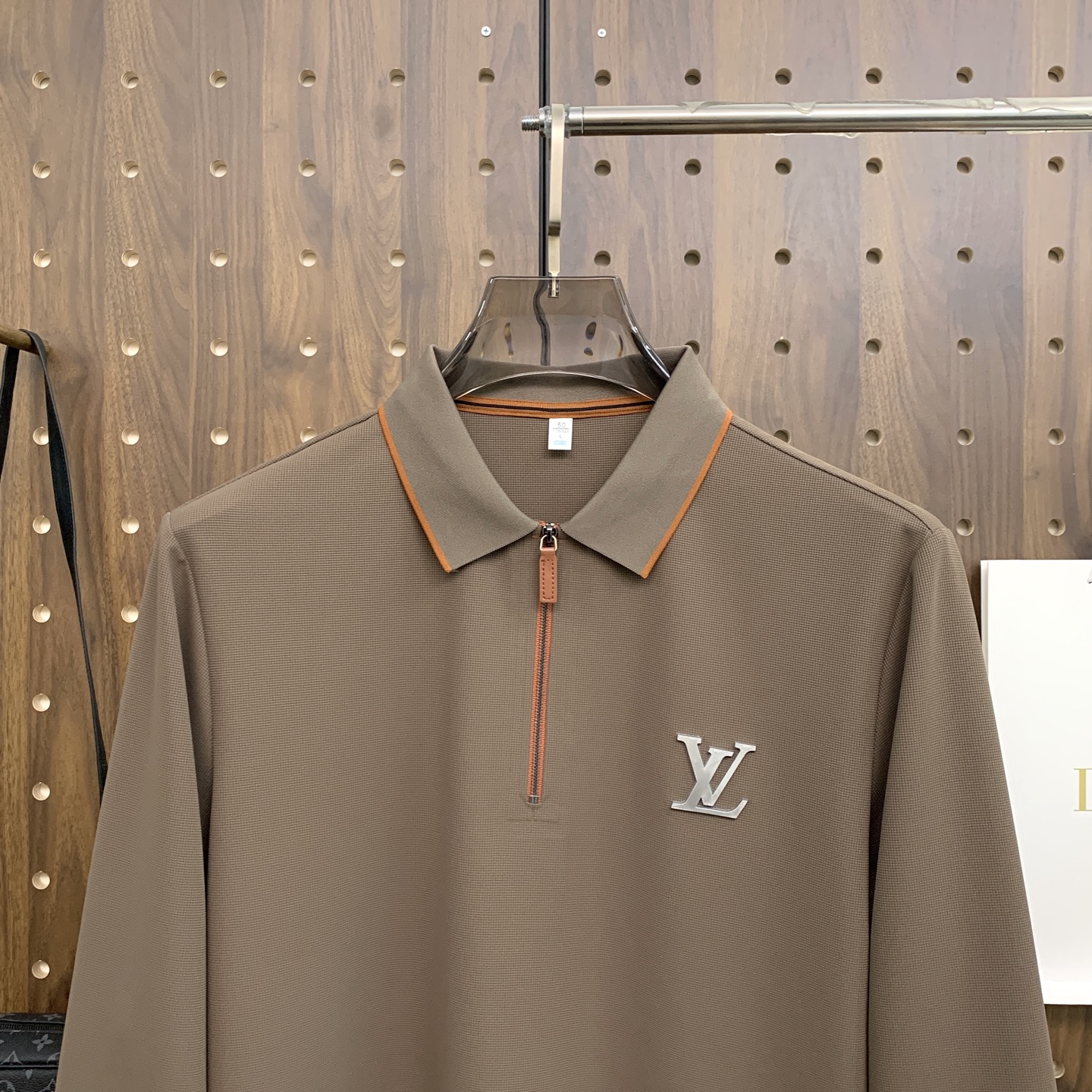 Louis Vuitton Basic Clothing S-m-l-xl