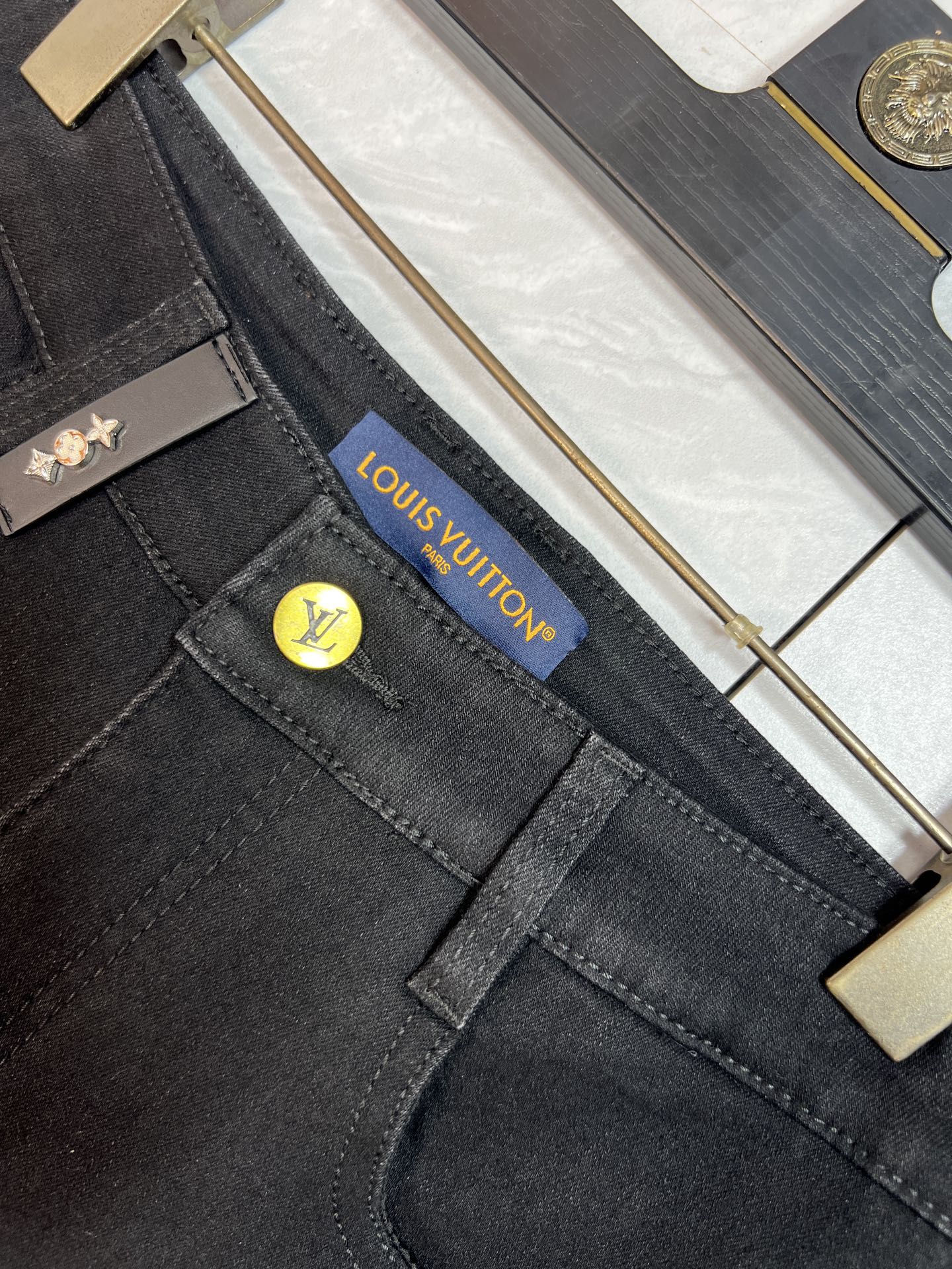 Louis Vuitton Jeans Fleece Lined L-175140-32