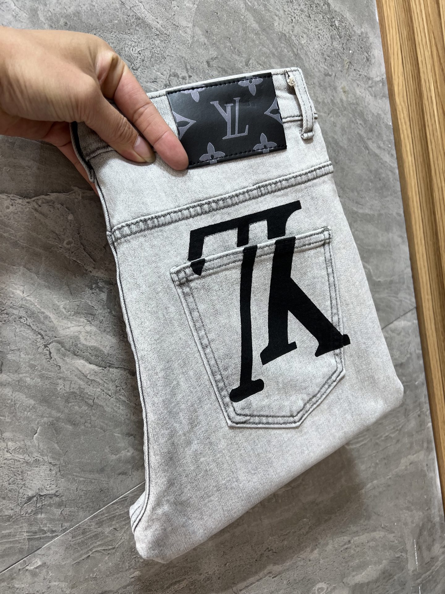 Louis Vuitton Jeans L-175140-32