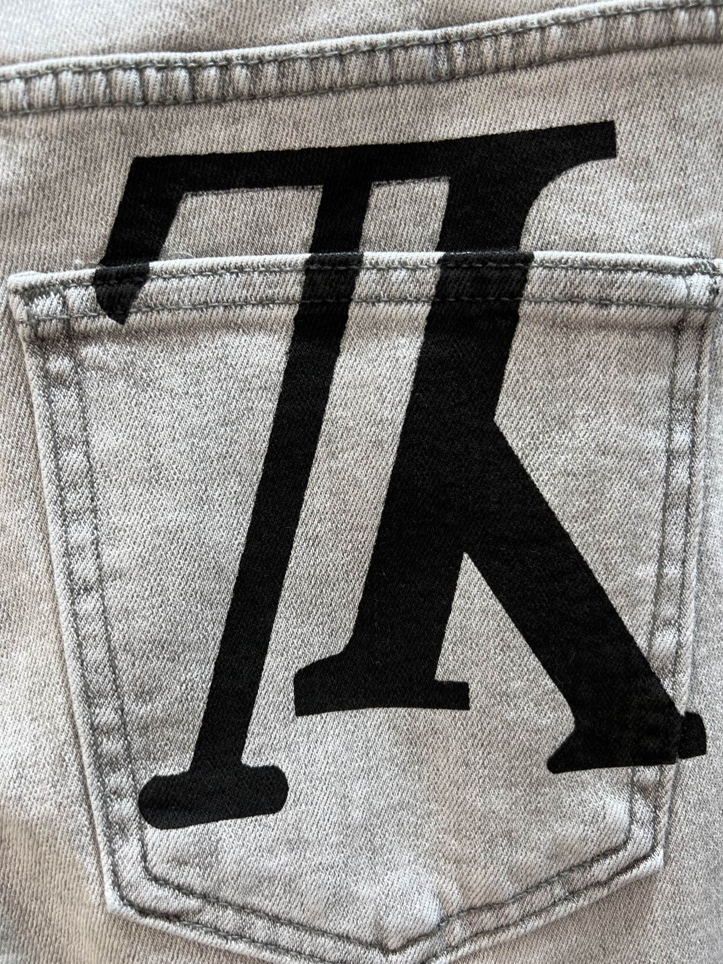 Louis Vuitton Jeans L-175140-32