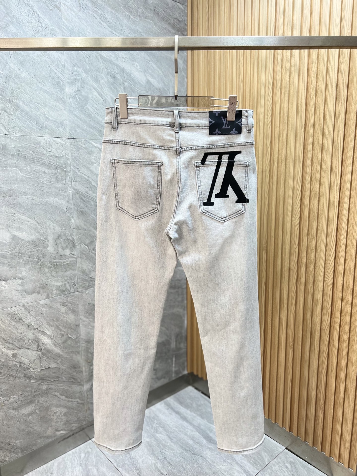 Louis Vuitton Jeans L-175140-32