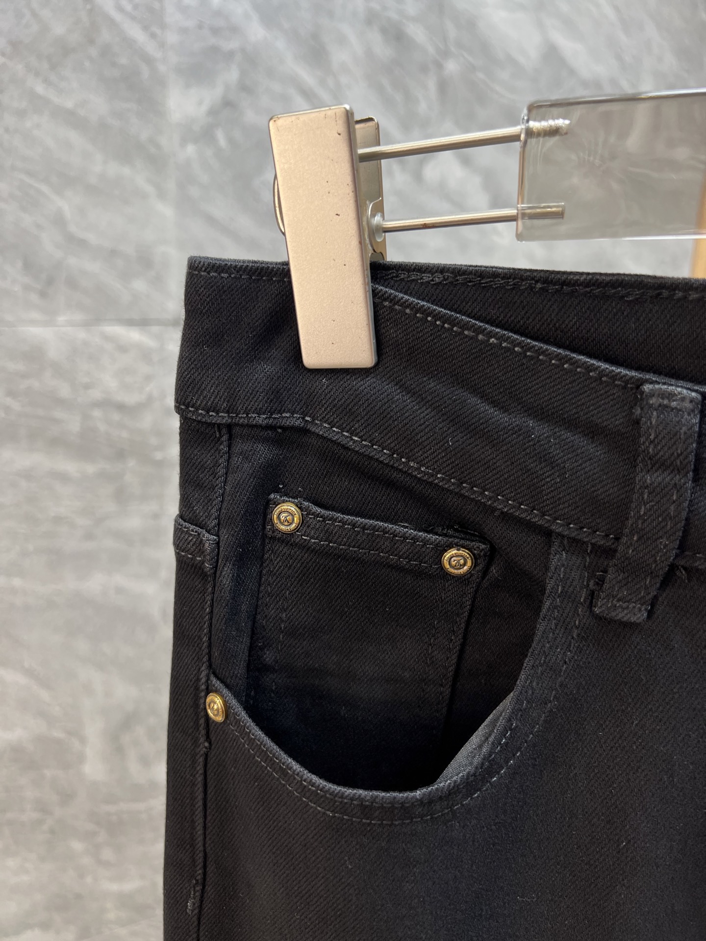 Louis Vuitton Jeans L-175140-32