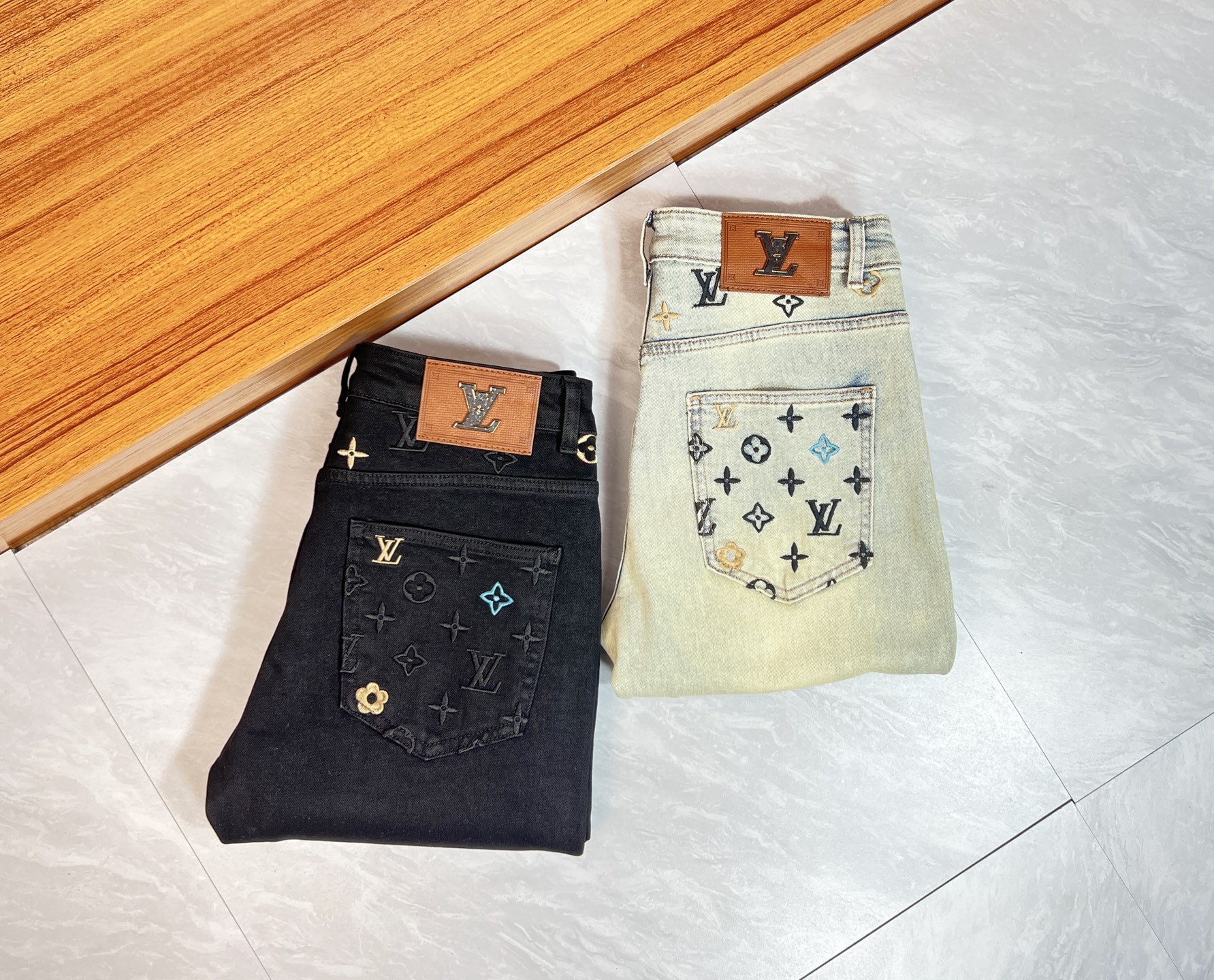 Louis Vuitton Jeans L-175140-32