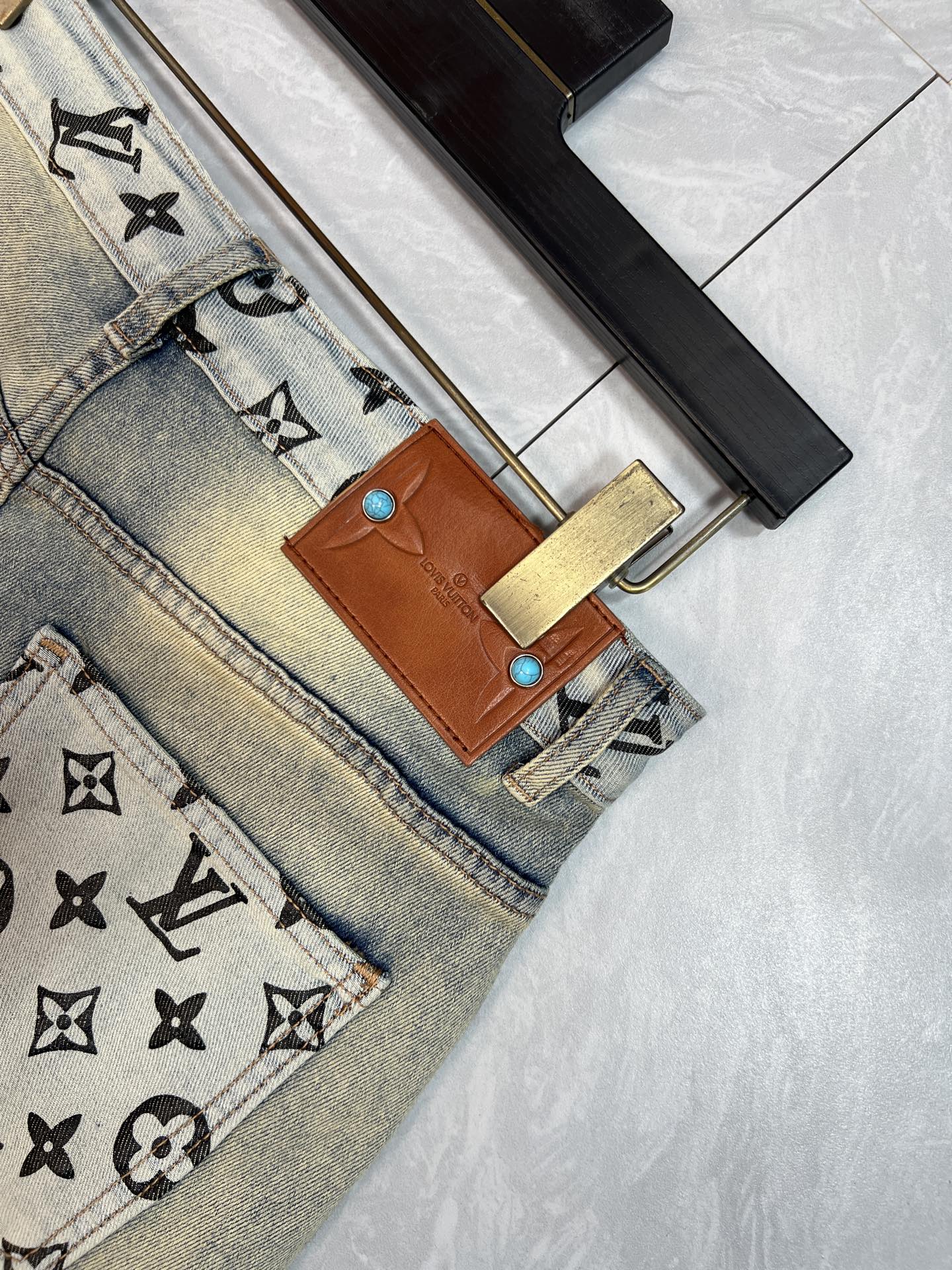 Louis Vuitton Jeans L-175140-32