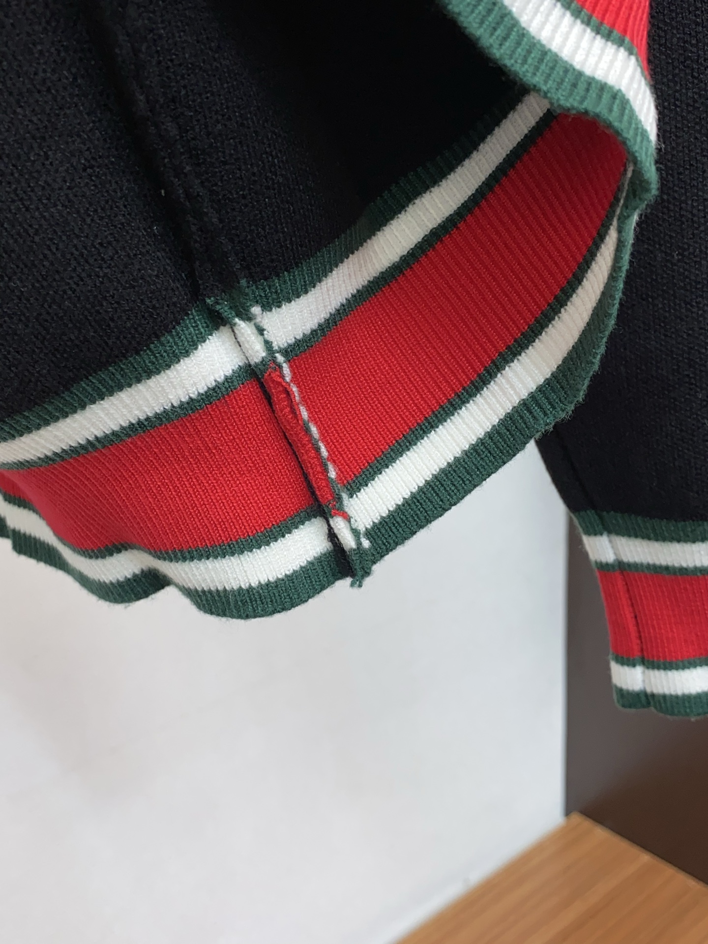 Gucci Basic Clothing Wool M-l-xl