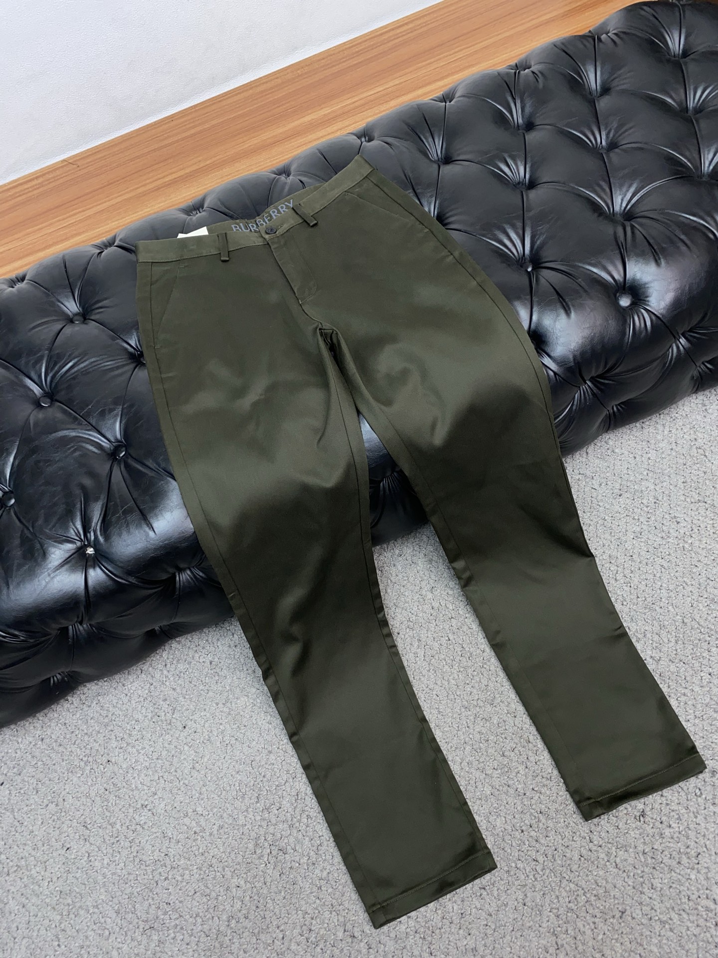 Burberry Male Basic Clothing S-l