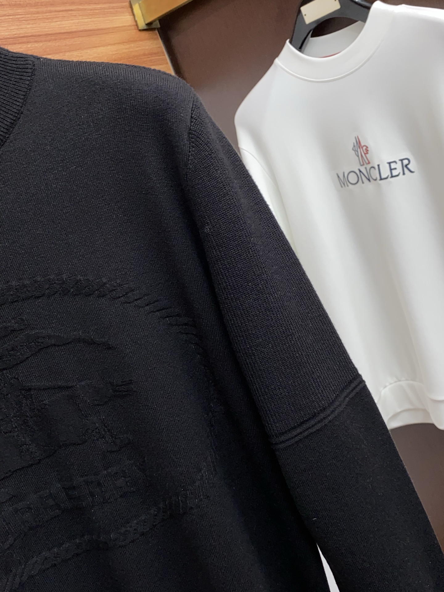 Burberry Basic Clothing Wool M-l-xl