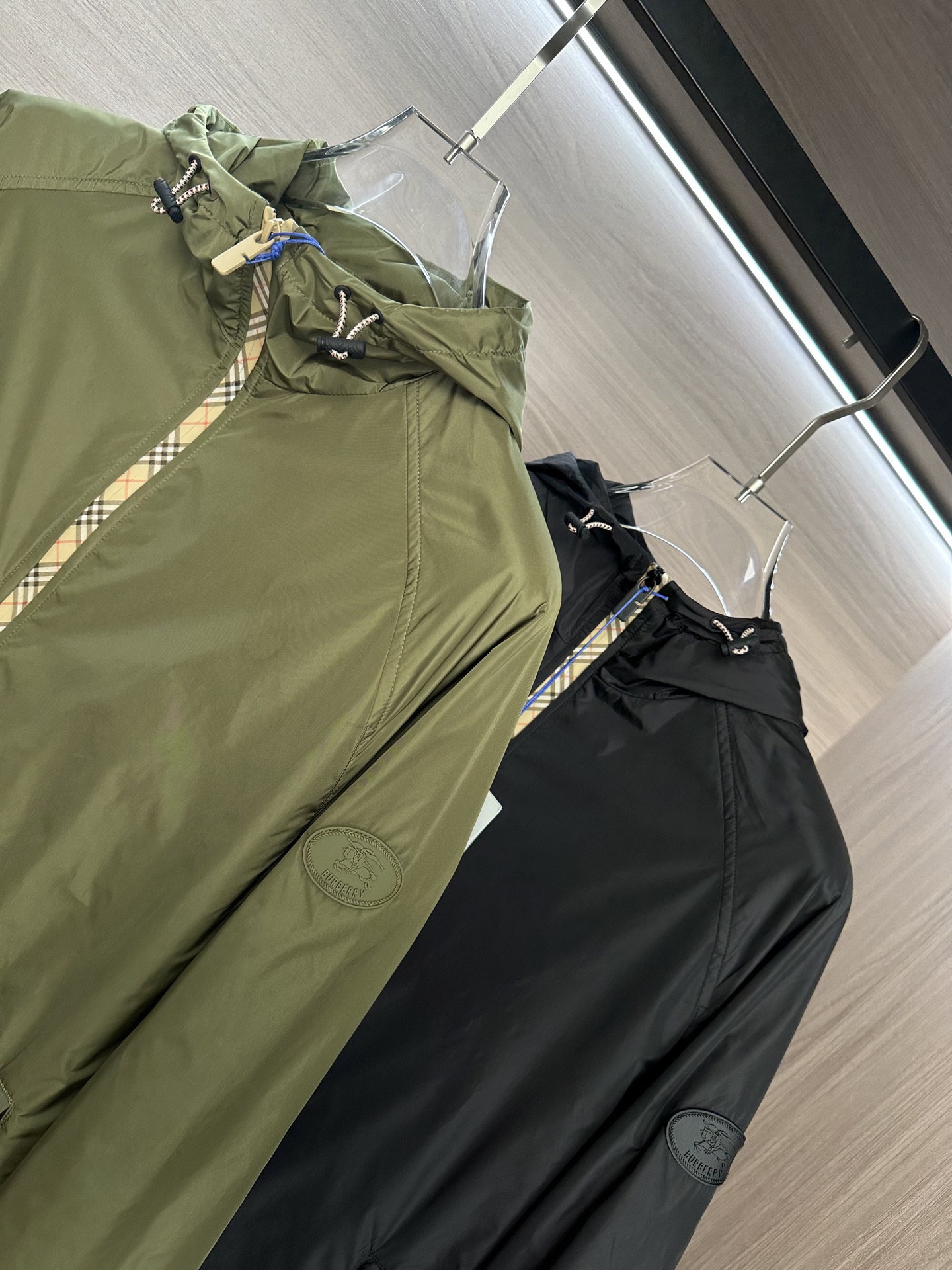 Burberry Basic Clothing Hooded M-xl