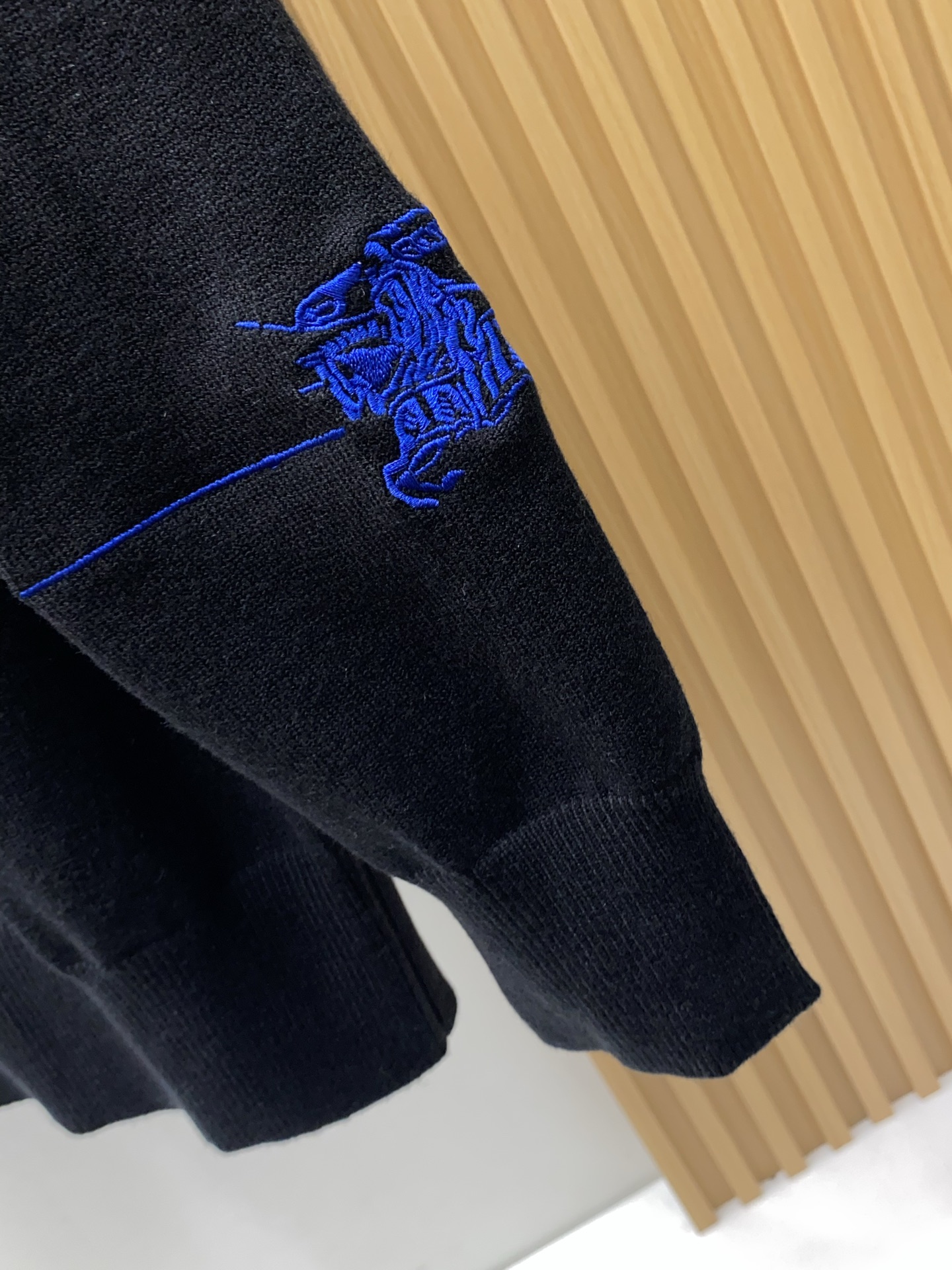 Burberry Basic Clothing Wool M-l-xl