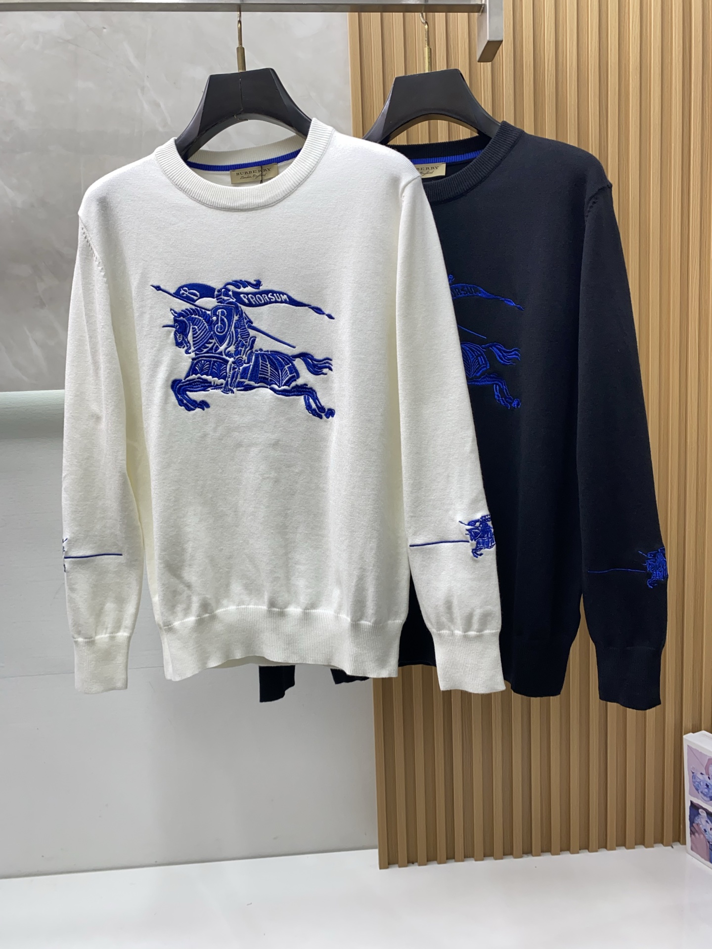 Burberry Basic Clothing Wool M-l-xl