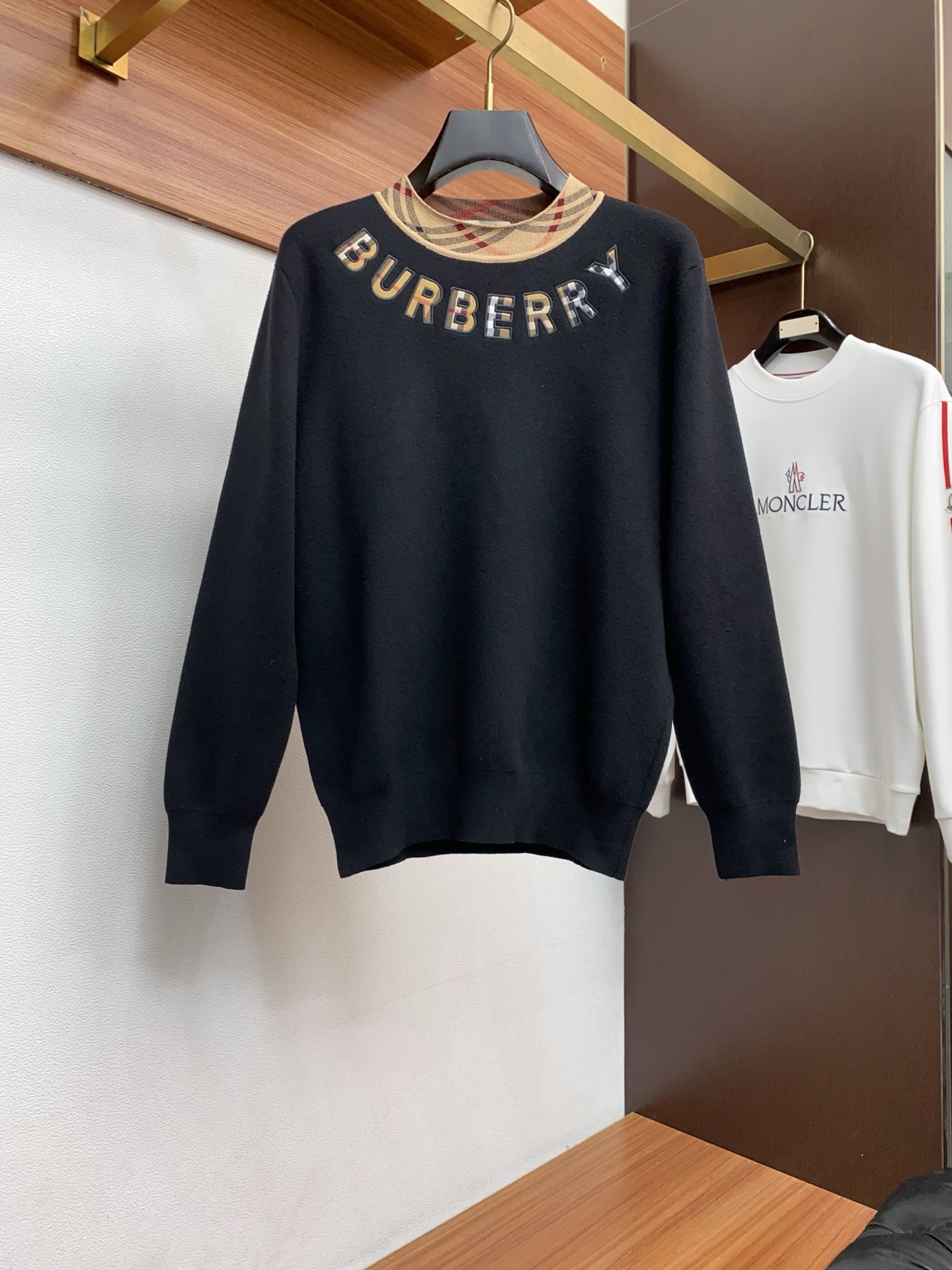 Burberry Basic Clothing Wool M-l-xl