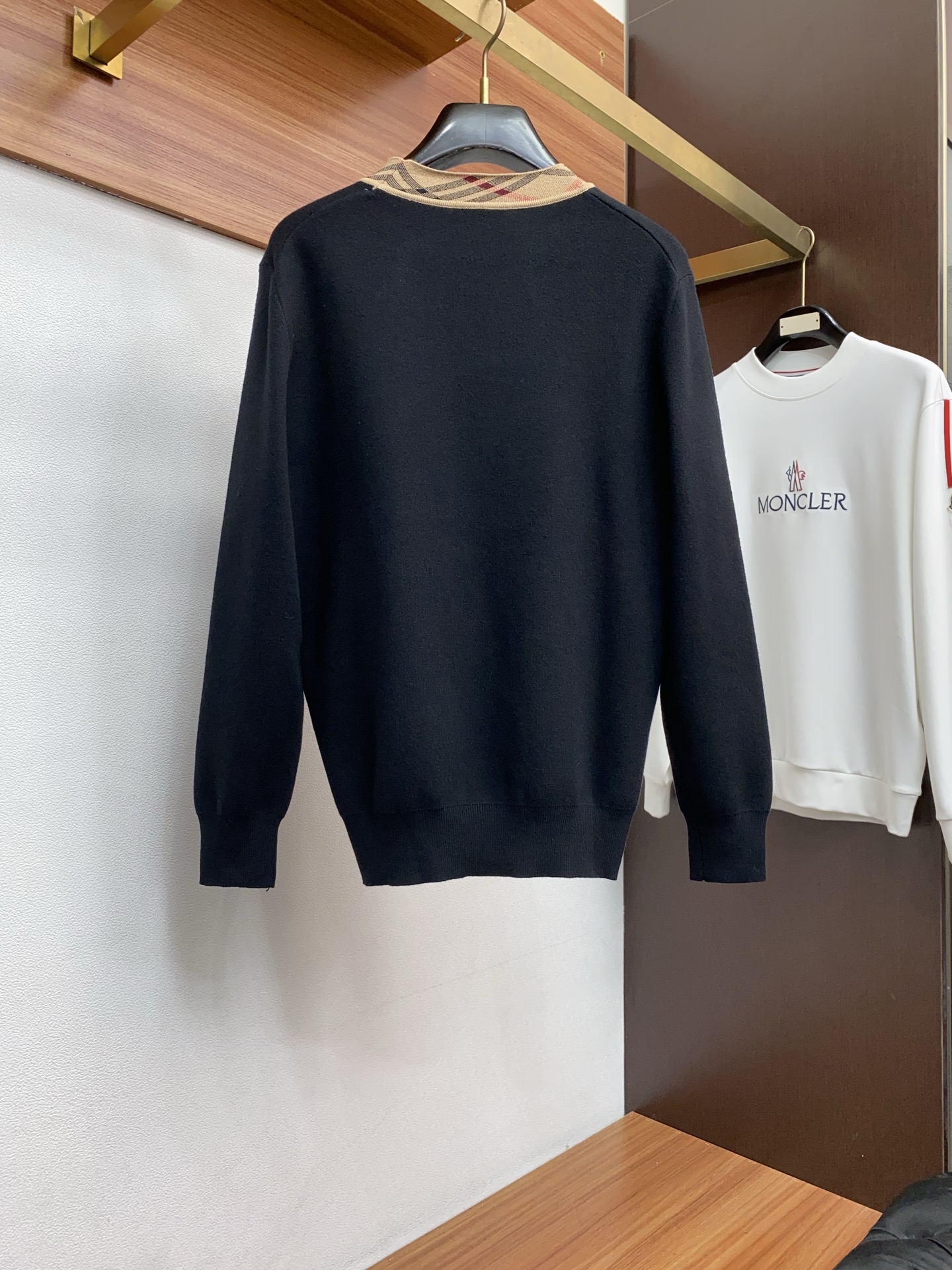 Burberry Basic Clothing Wool M-l-xl
