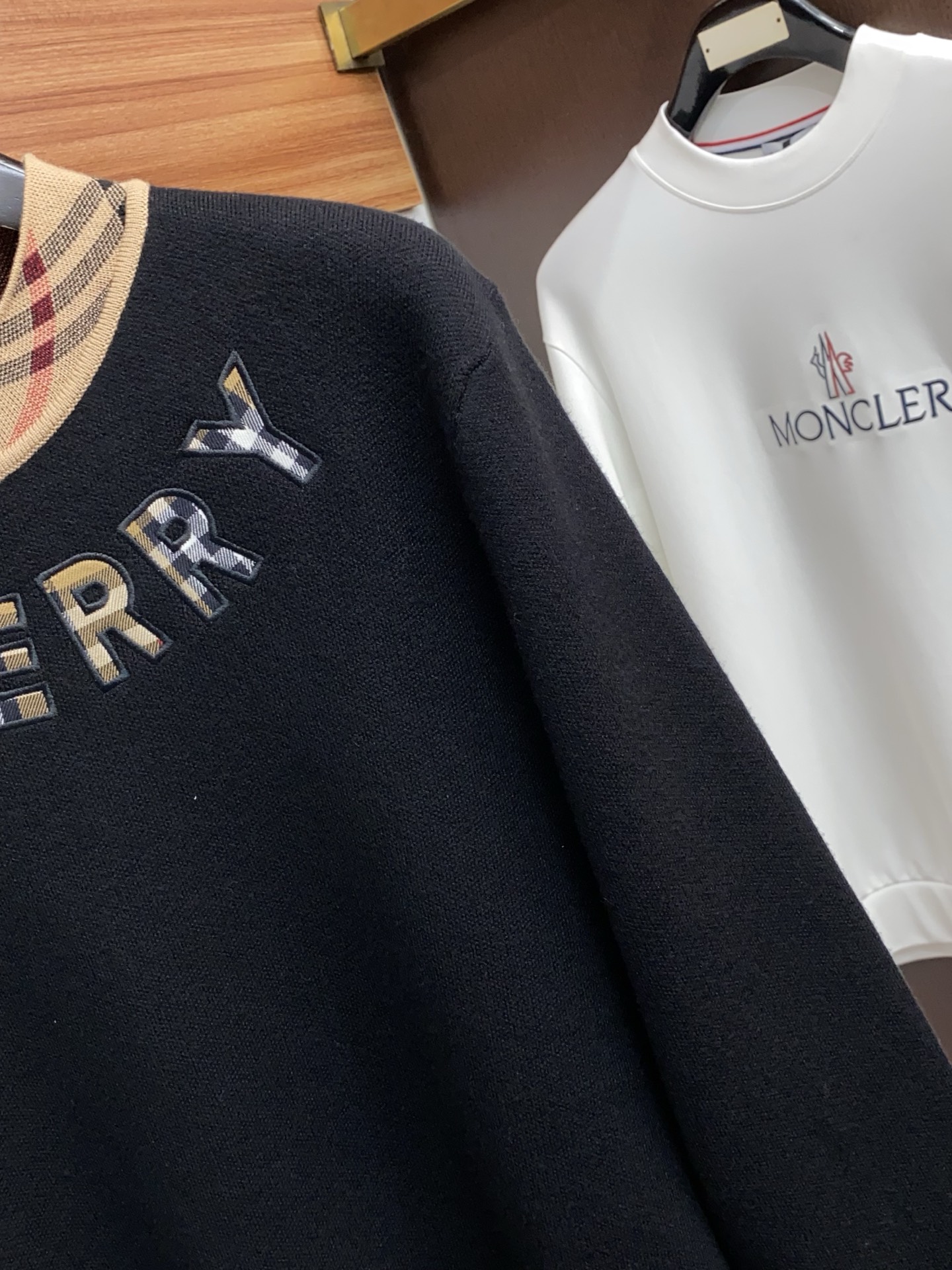 Burberry Basic Clothing Wool M-l-xl