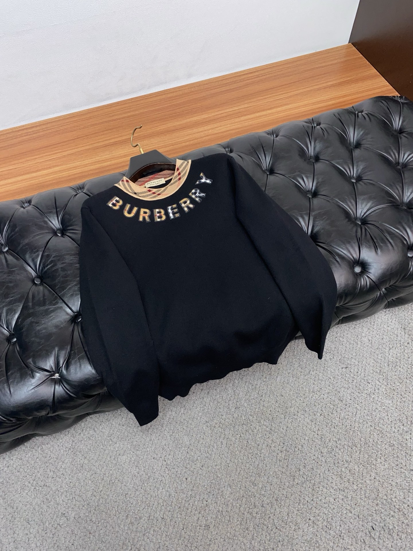 Burberry Basic Clothing Wool M-l-xl