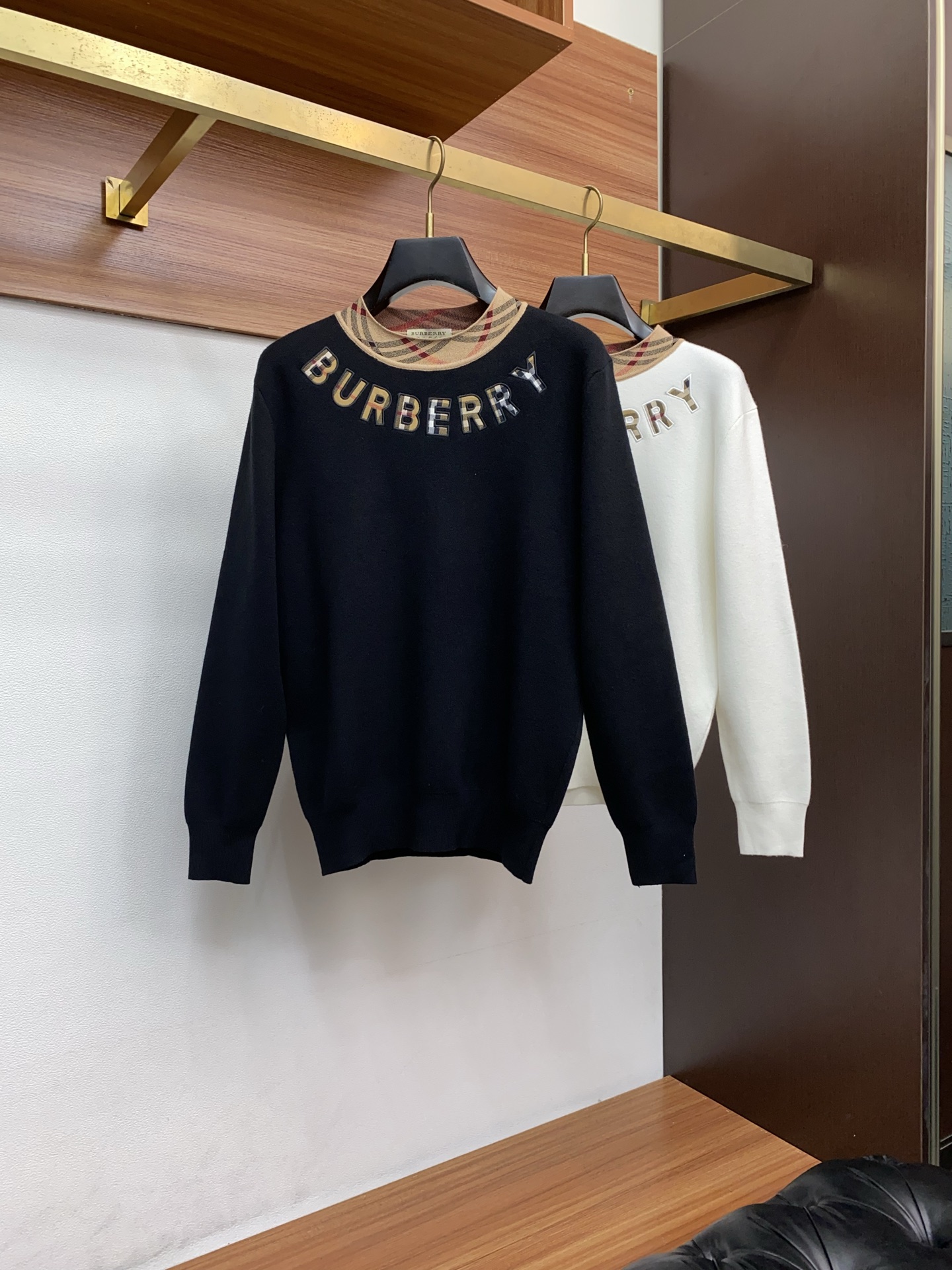 Burberry Basic Clothing Wool M-l-xl