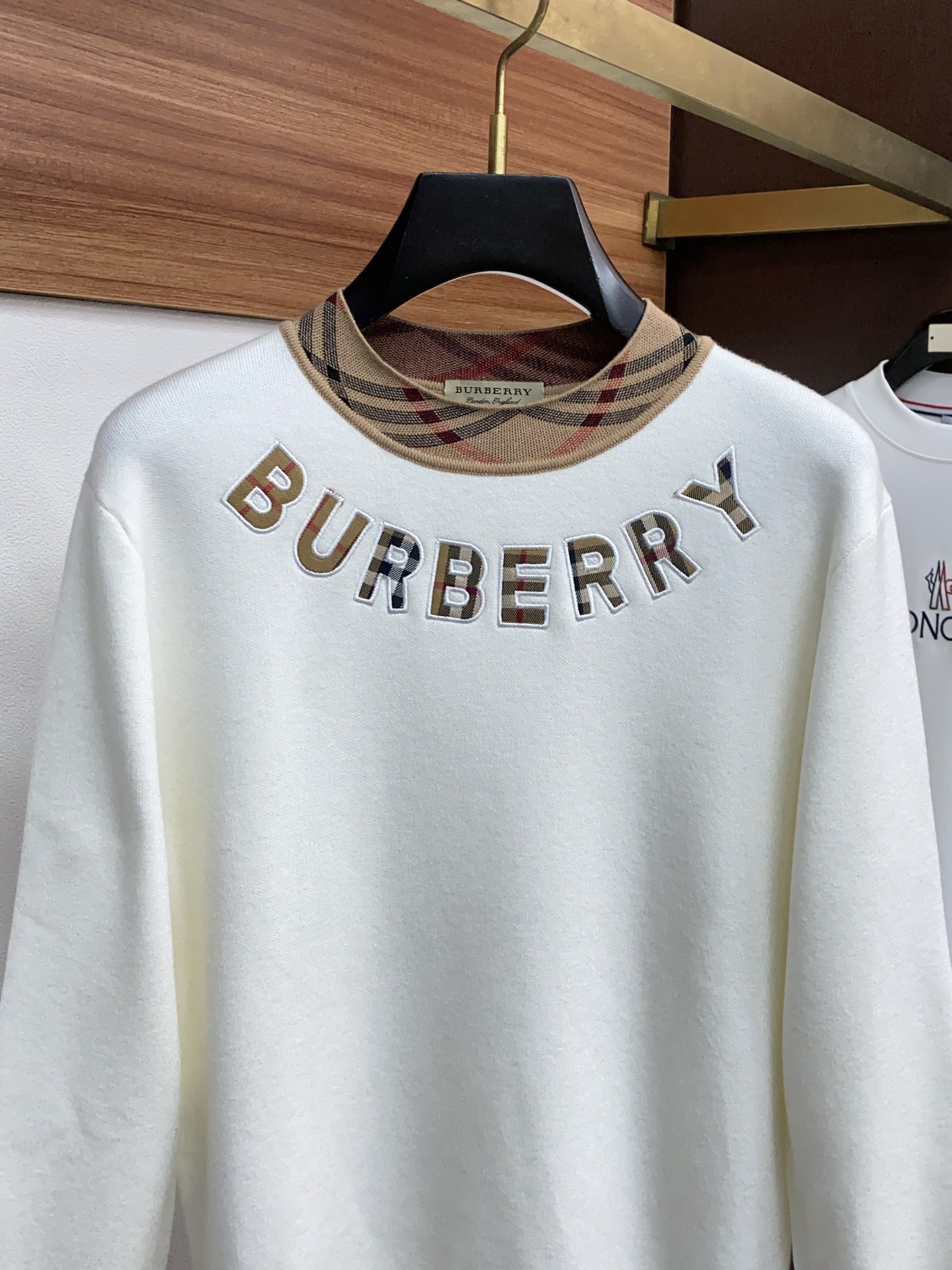 Burberry Basic Clothing Wool M-l-xl