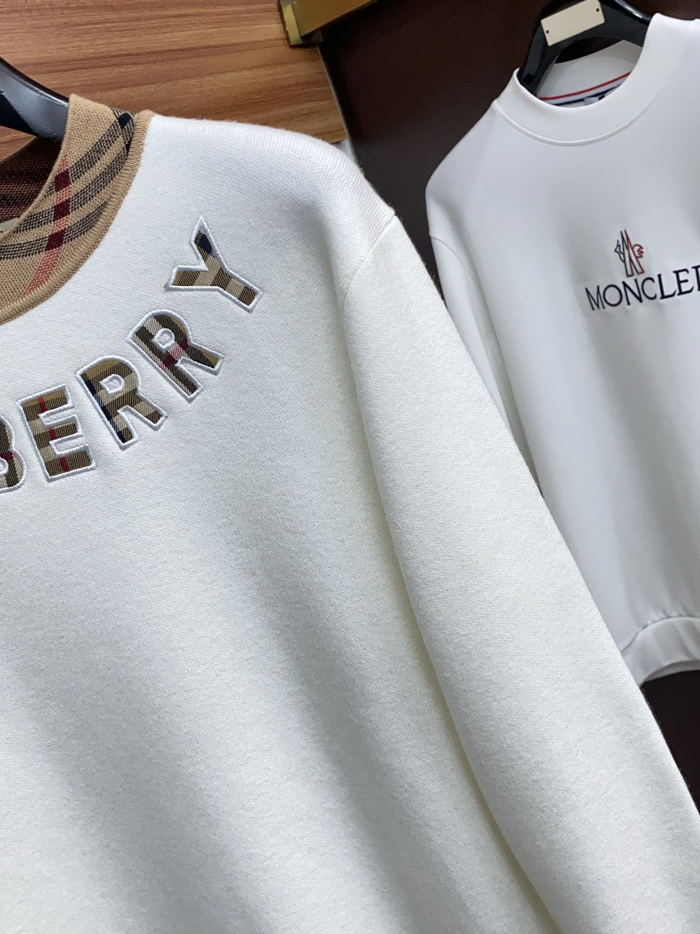 Burberry Basic Clothing Wool M-l-xl