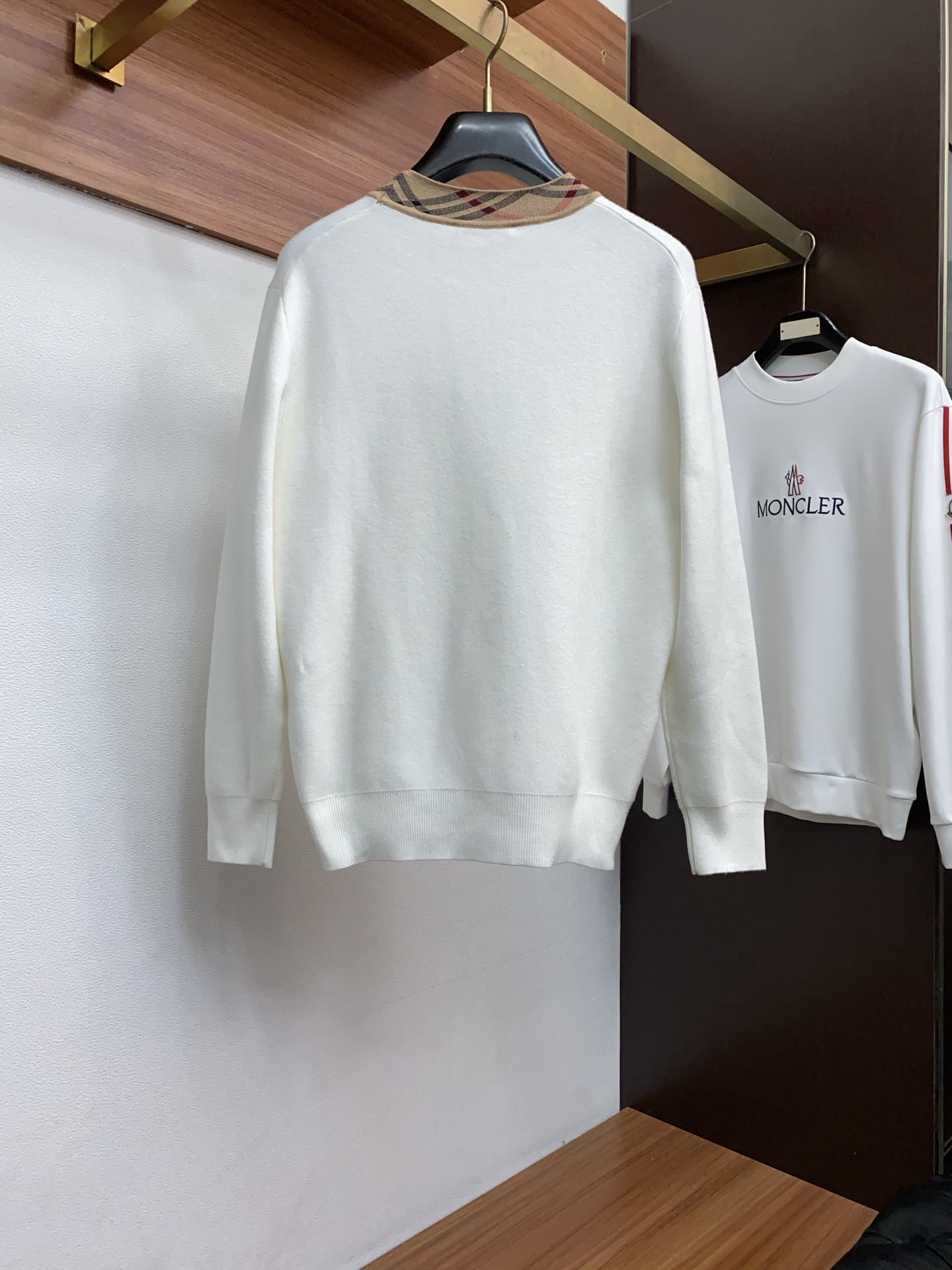 Burberry Basic Clothing Wool M-l-xl