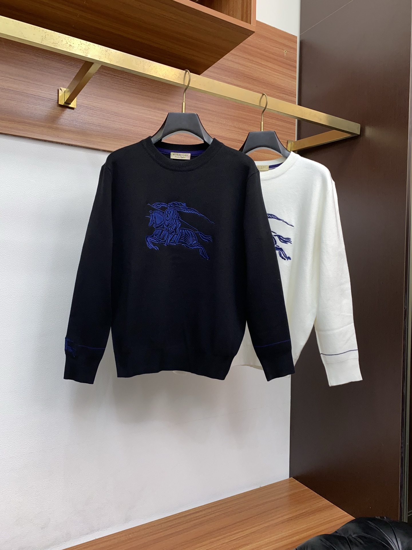 Burberry Basic Clothing Wool M-l-xl