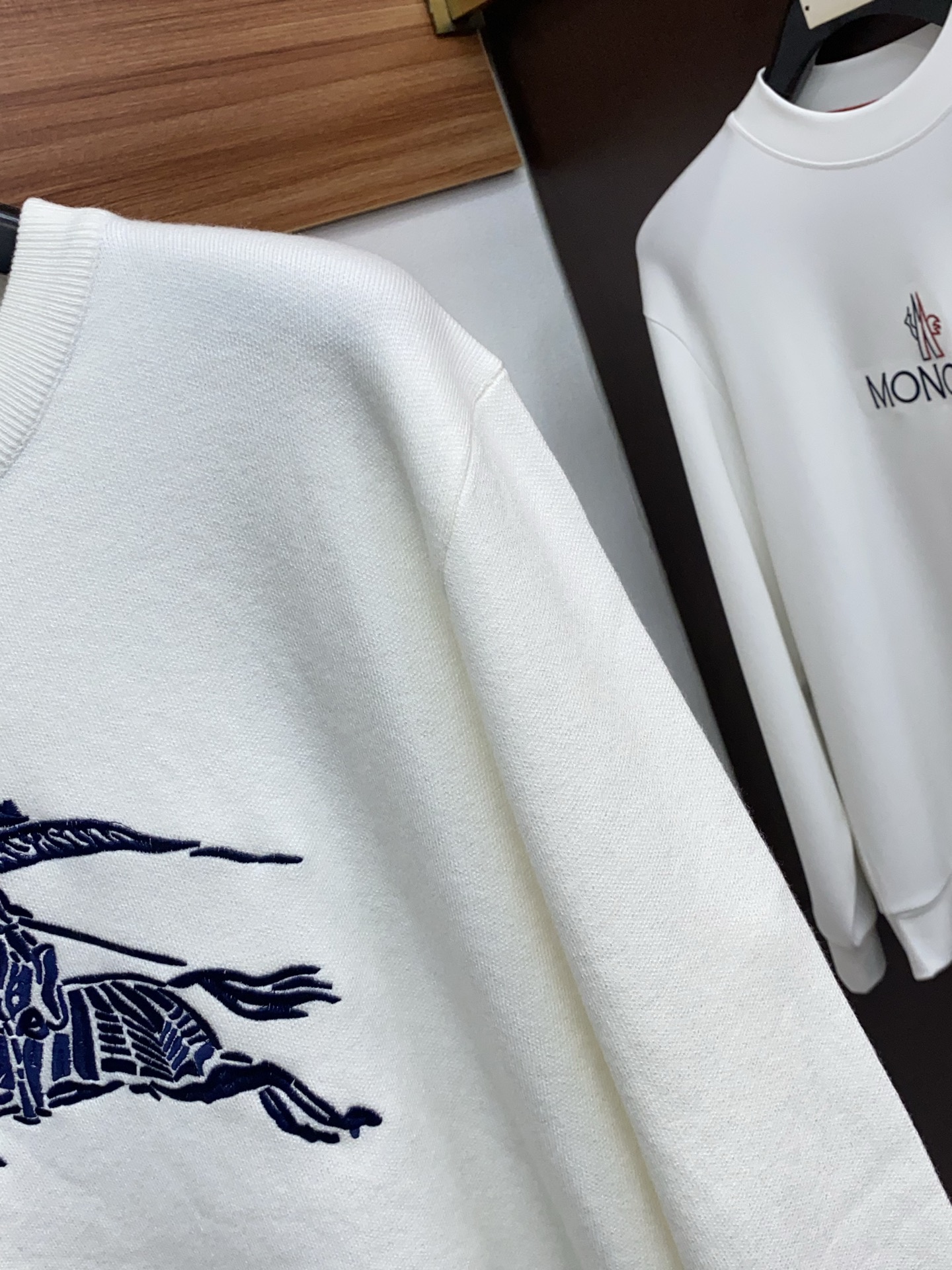 Burberry Basic Clothing Wool M-l-xl