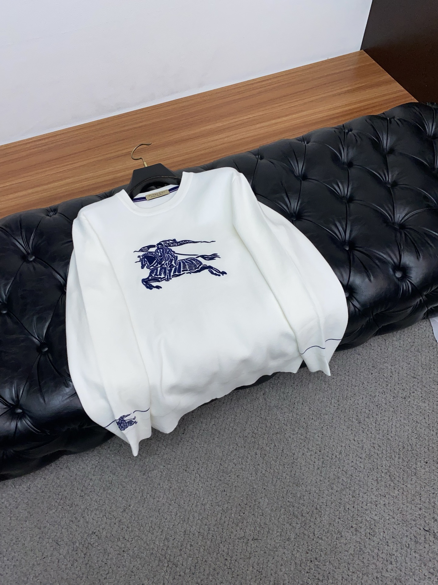 Burberry Basic Clothing Wool M-l-xl