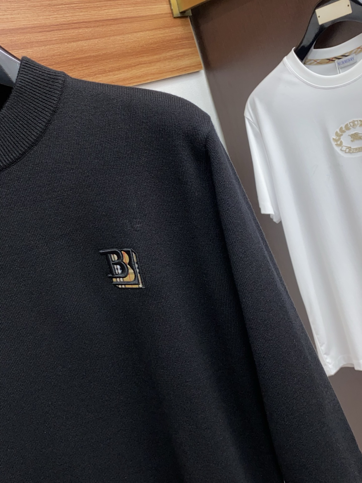 Burberry Basic Clothing Wool M-l-xl