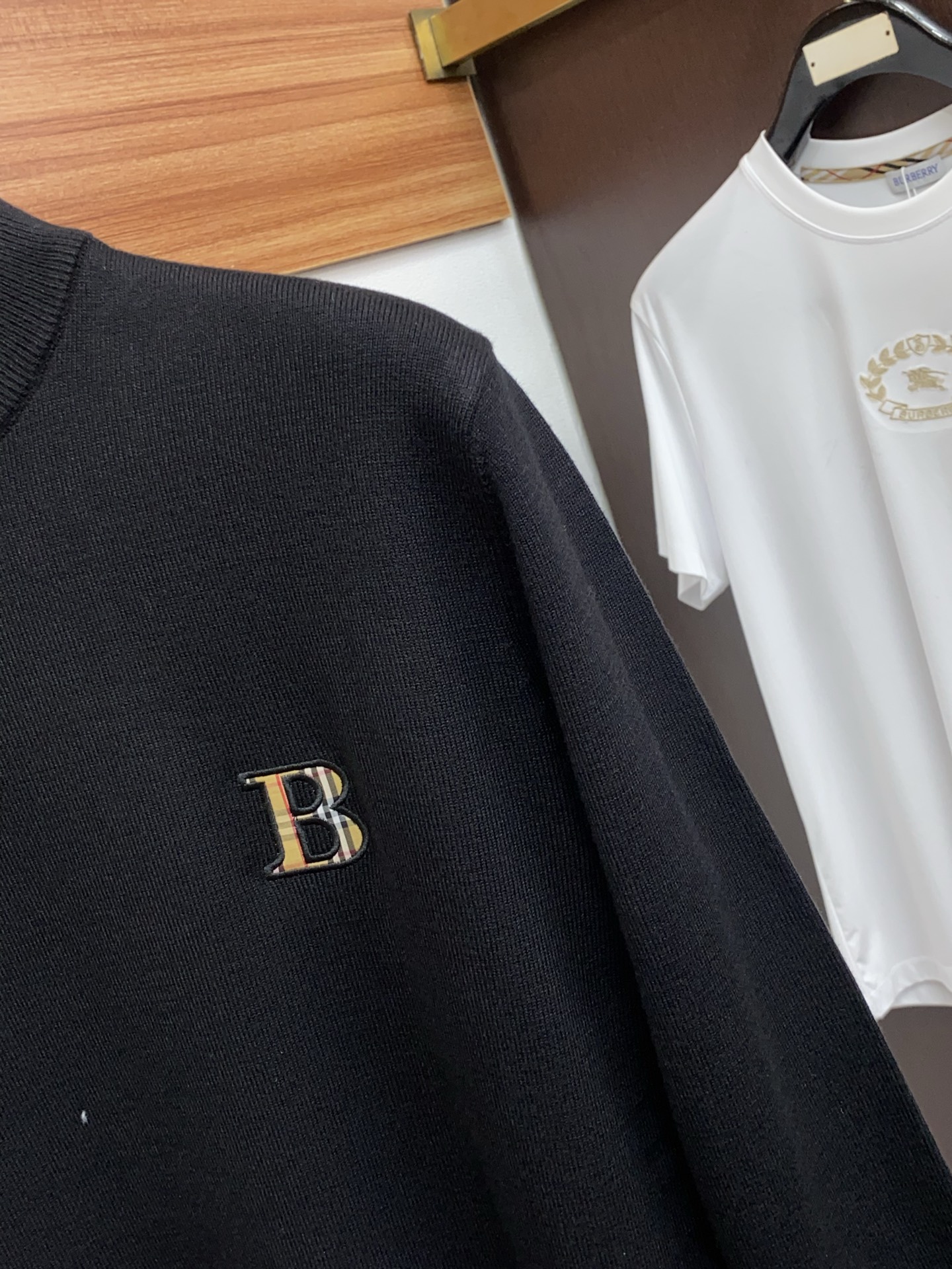 Burberry Basic Clothing Wool M-l-xl