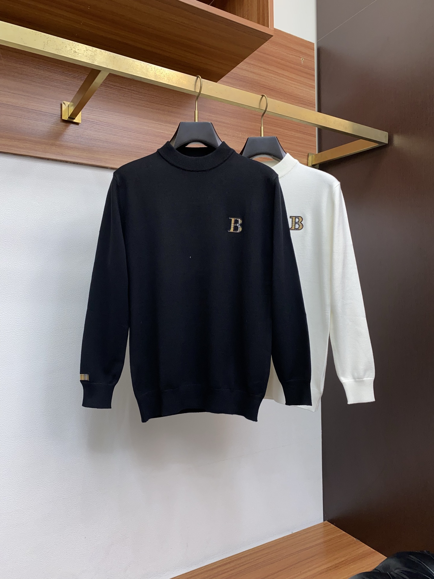 Burberry Basic Clothing Wool M-l-xl