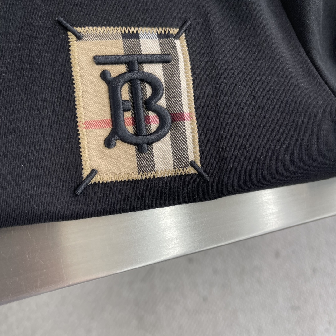 Burberry Male Basic Clothing M-l-xl