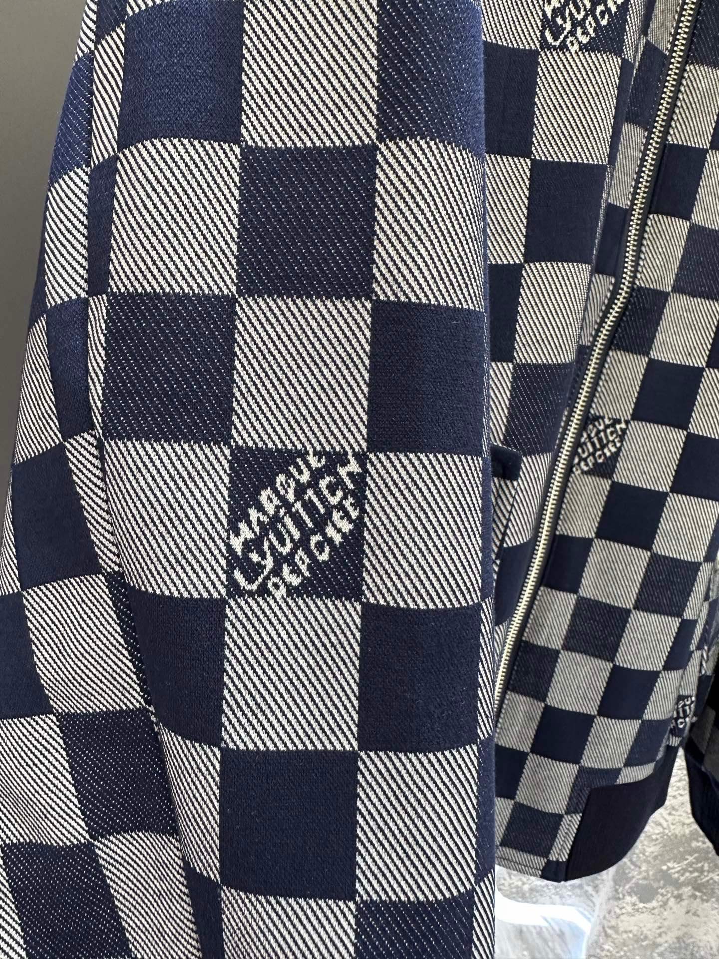 Louis Vuitton Basic Clothing S-m-l-xl-xxl-xxxl