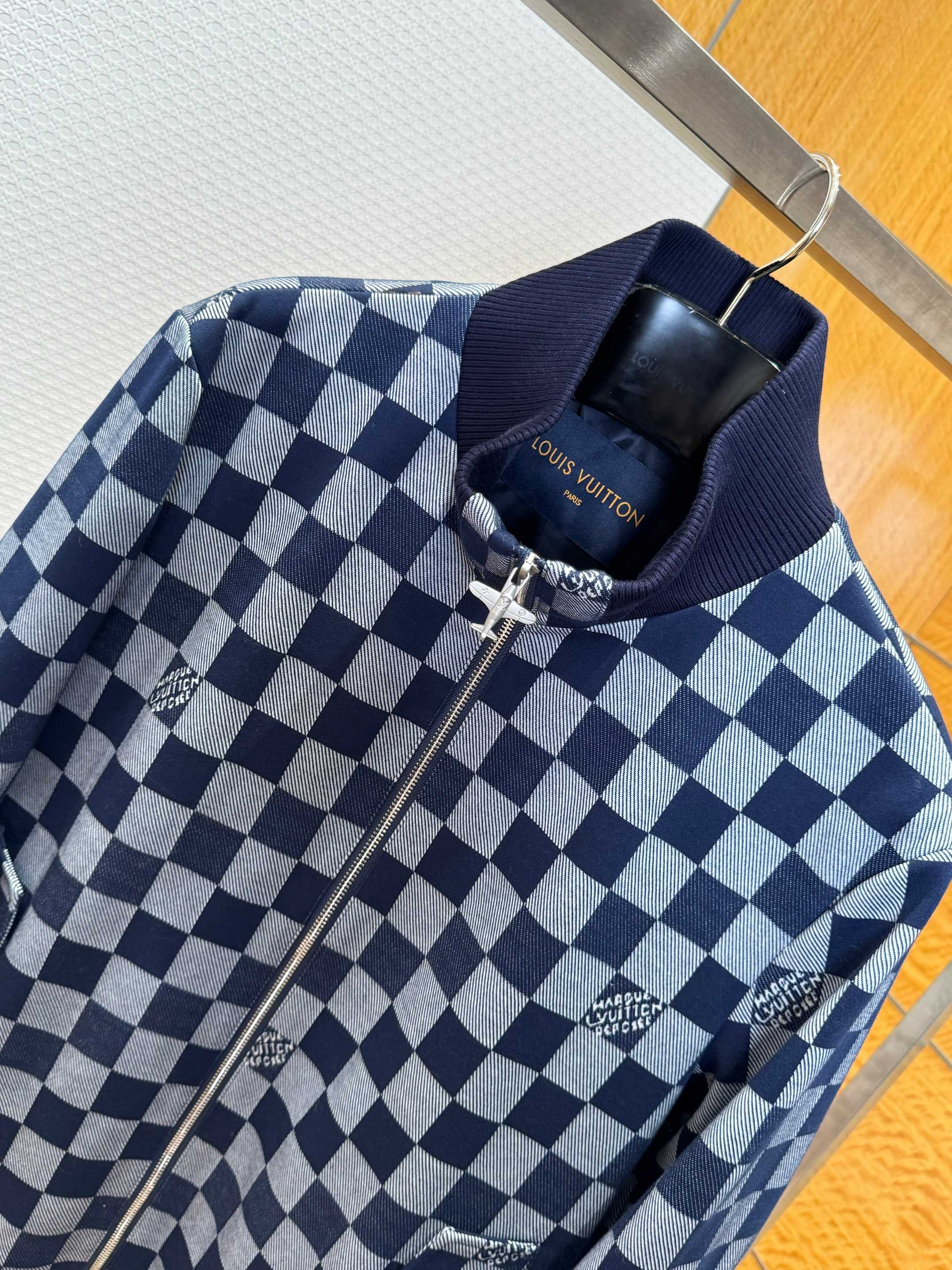 Louis Vuitton Couple Basic Clothing Cotton Blue Loose Fit S-m-l-xl