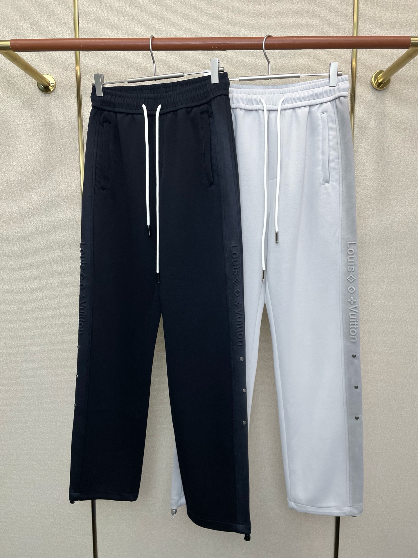 Louis Vuitton Basic Clothing S-m-l-xl