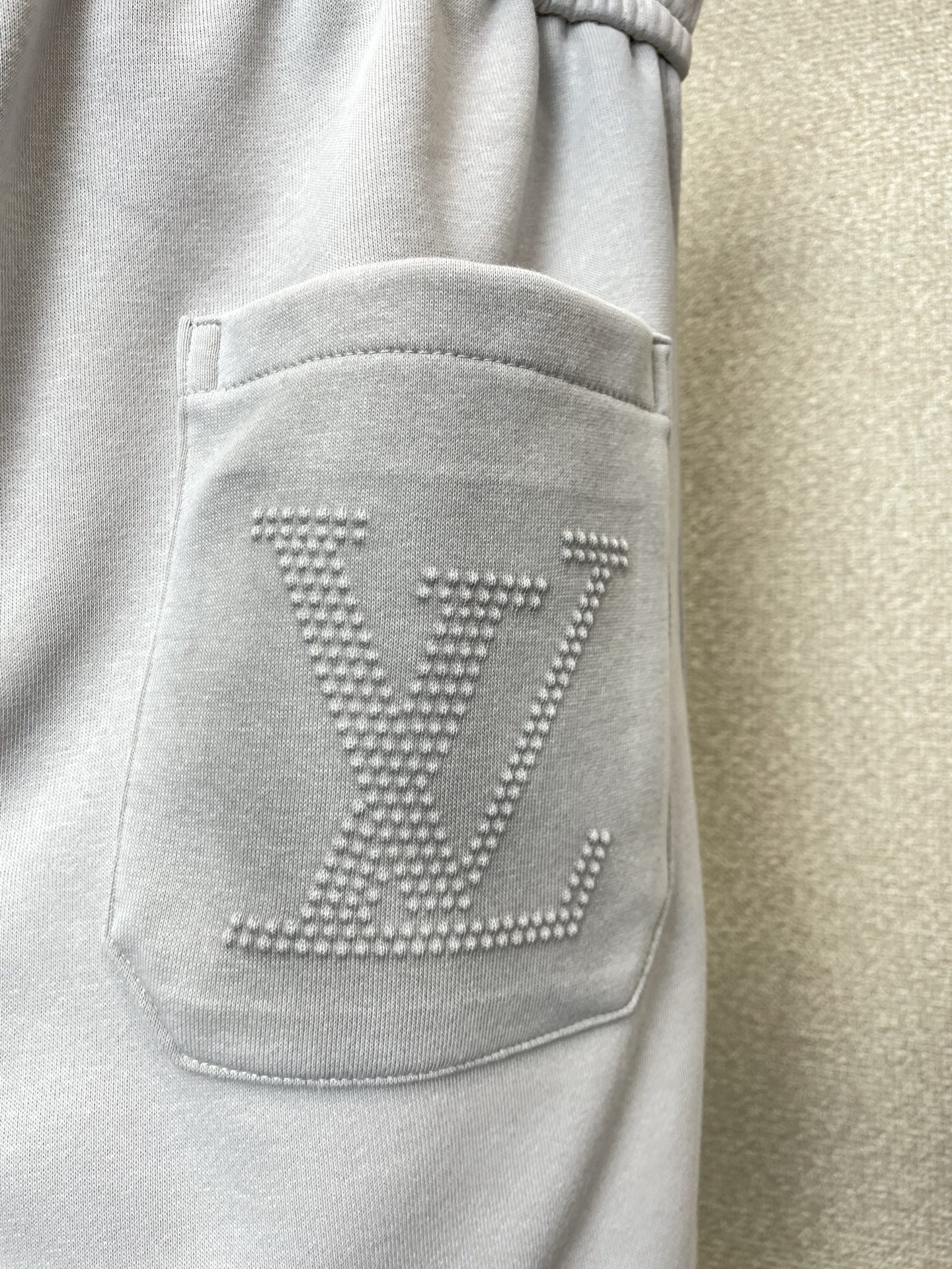 Louis Vuitton Basic Clothing S-m-l-xl