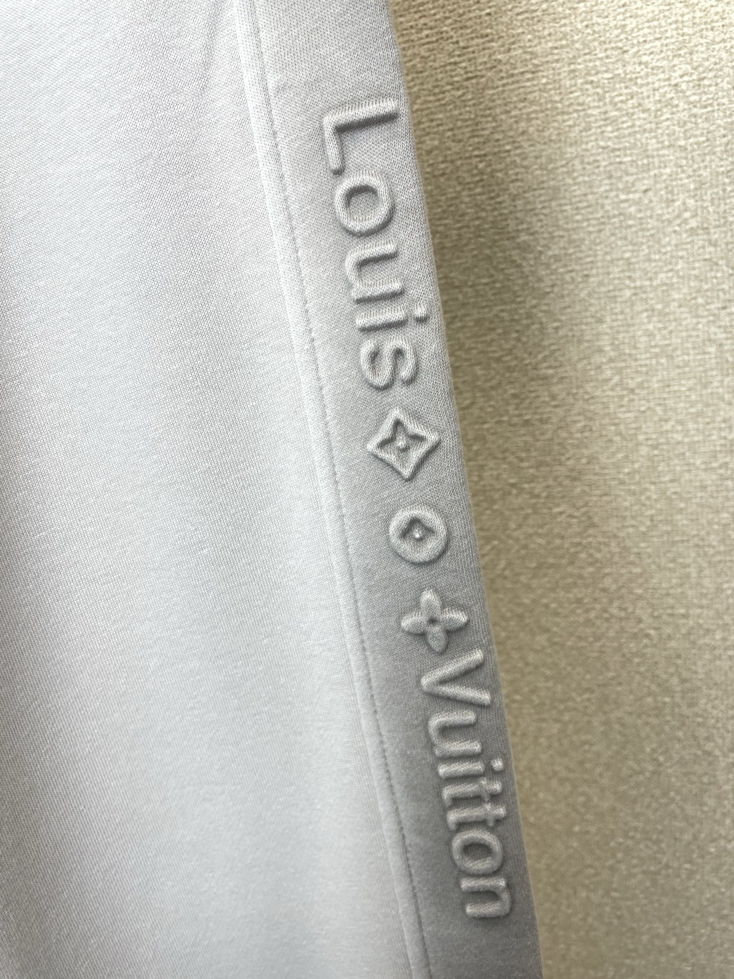 Louis Vuitton Basic Clothing S-m-l-xl