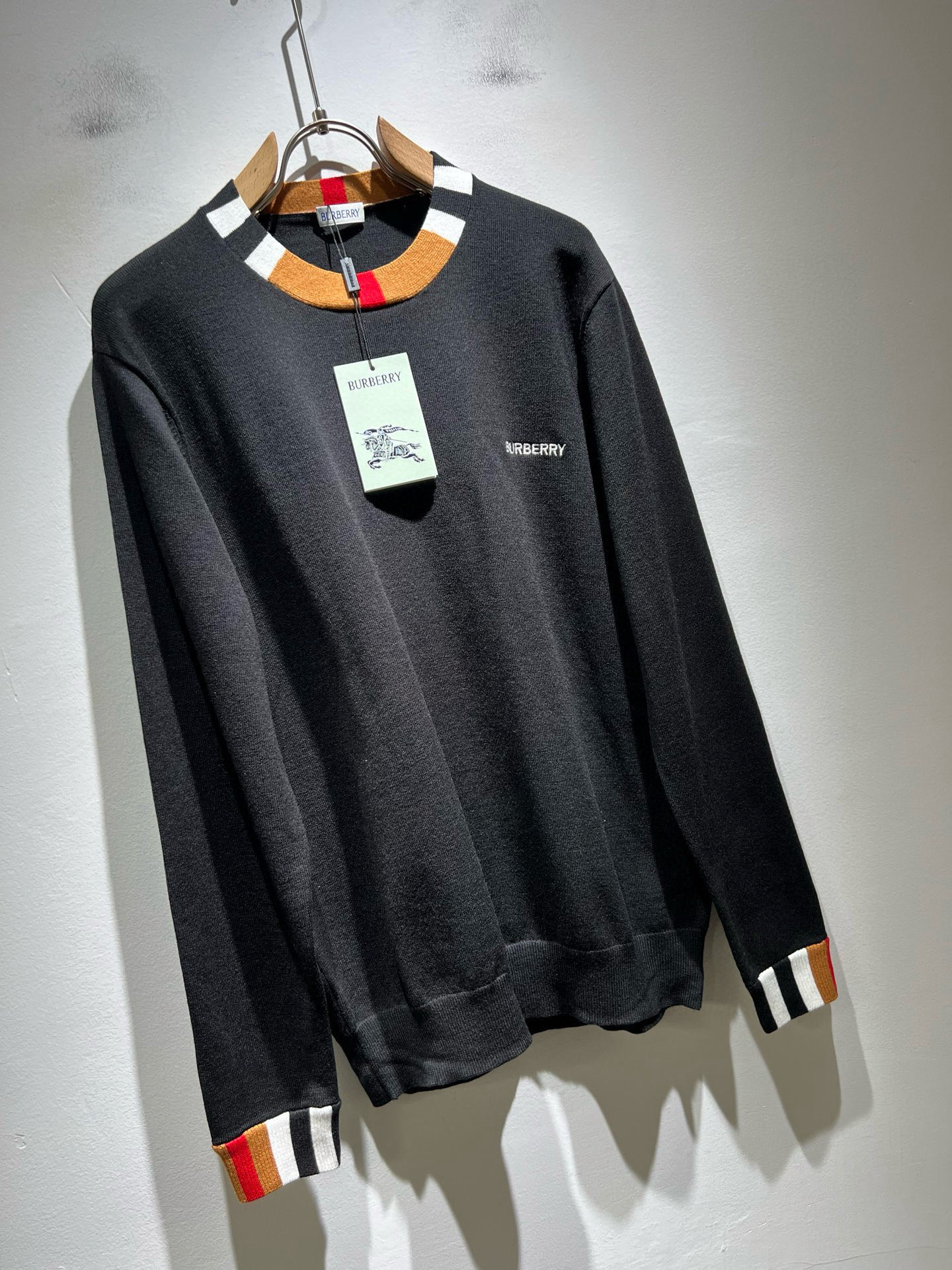 Burberry Basic Clothing Wool M-l-xl