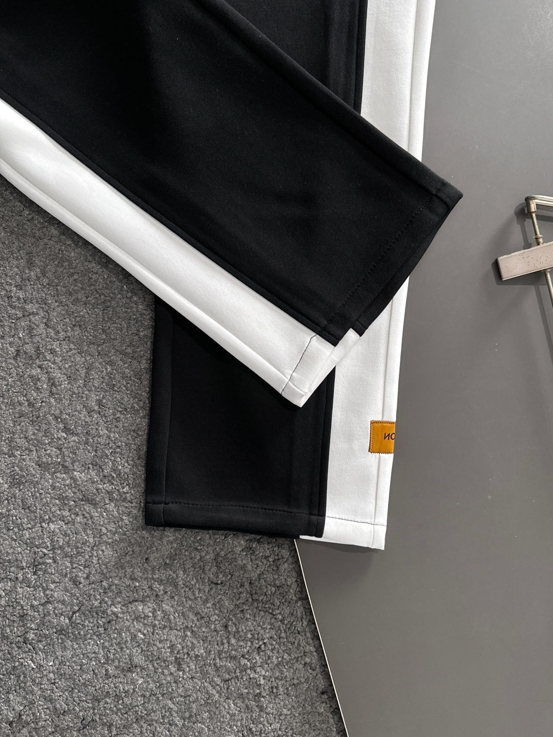 Louis Vuitton Basic Clothing M-xl