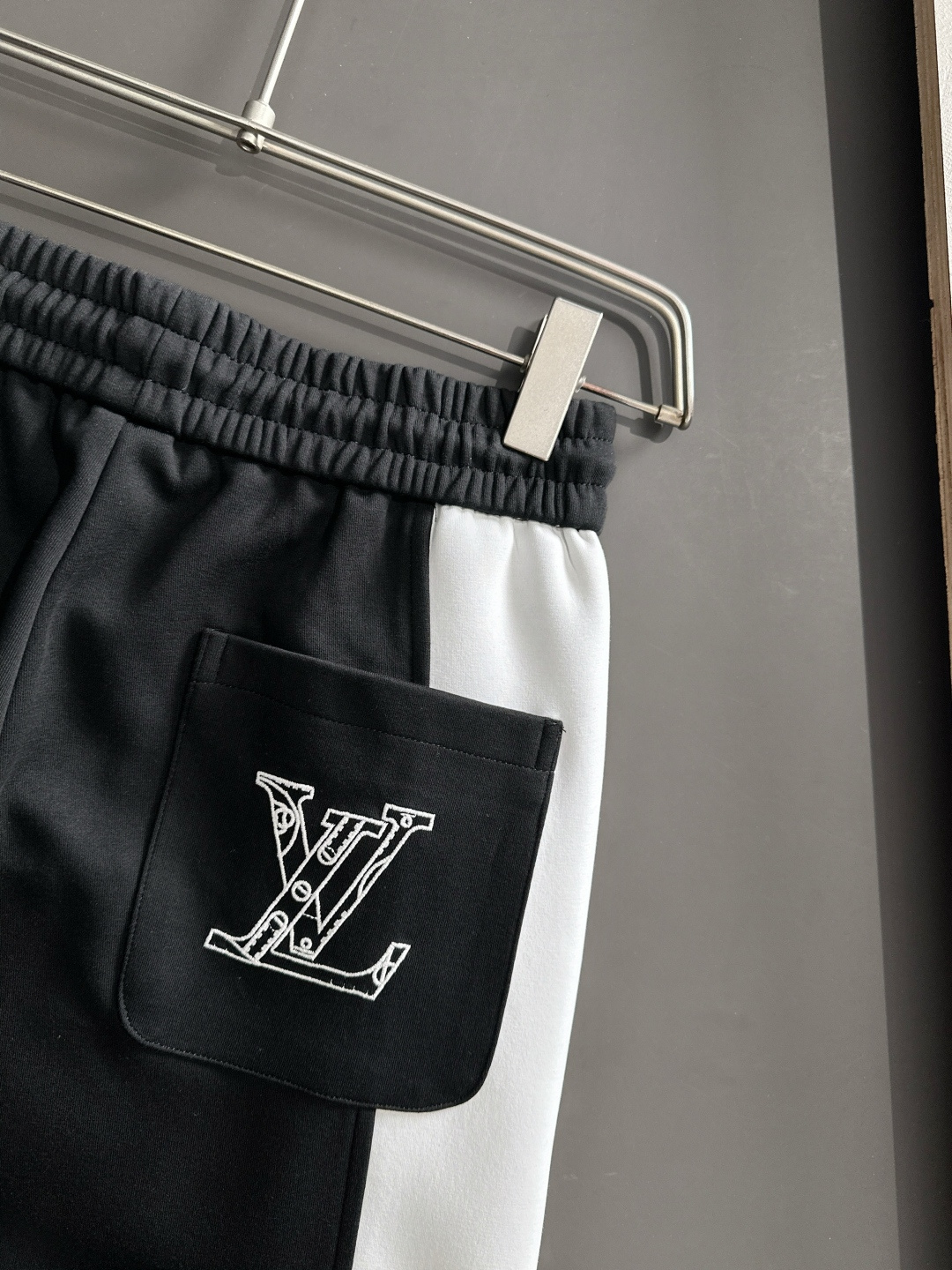 Louis Vuitton Basic Clothing M-xl