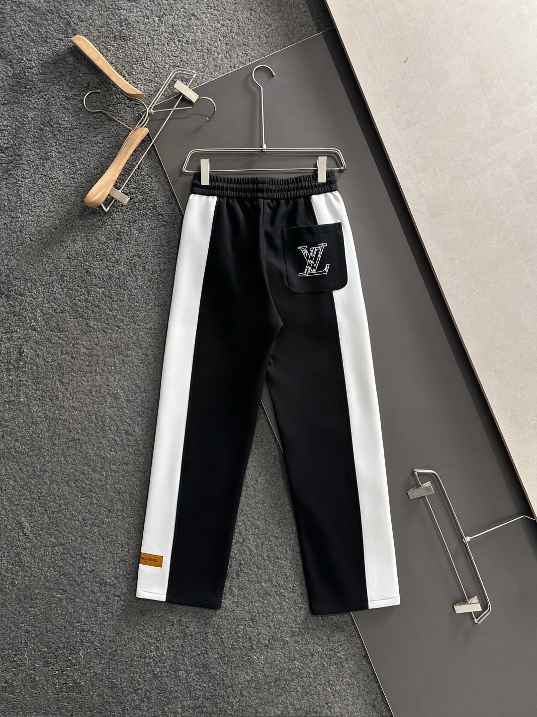 Louis Vuitton Basic Clothing M-xl