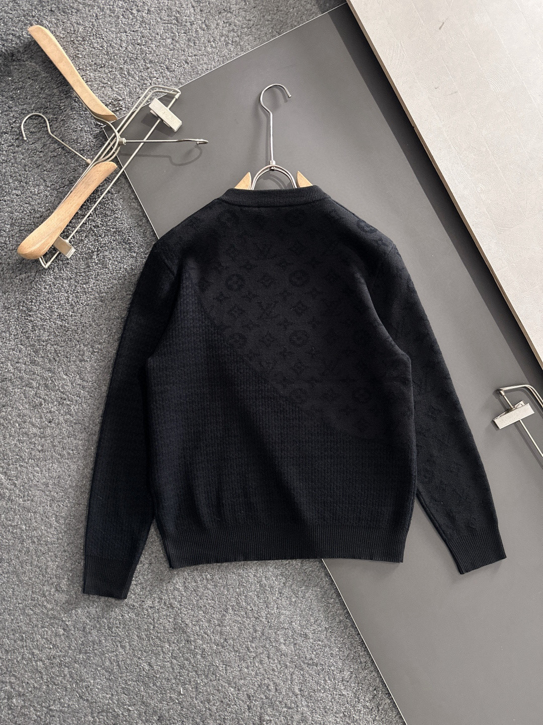 Louis Vuitton Basic Clothing Wool M-xl