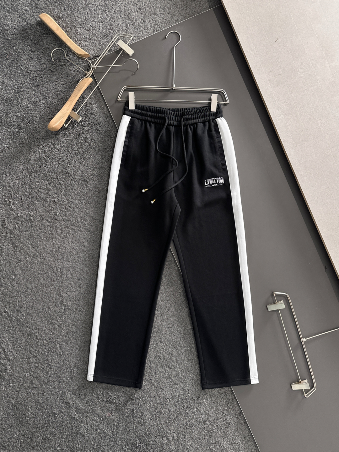 Louis Vuitton Basic Clothing M-xl