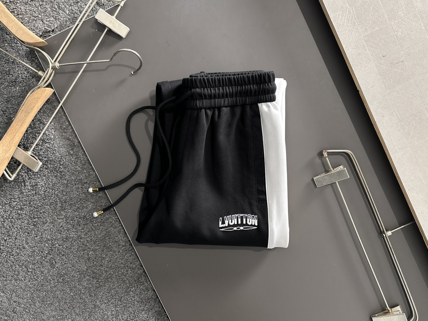 Louis Vuitton Basic Clothing M-xl