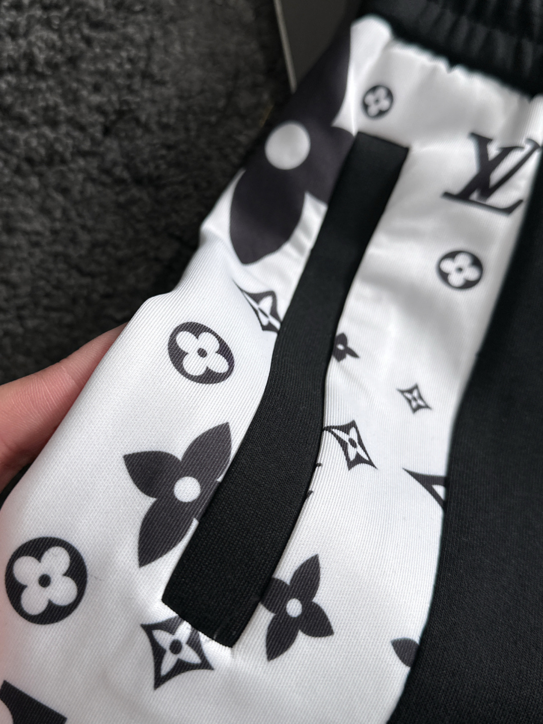 Louis Vuitton Basic Clothing M-xl